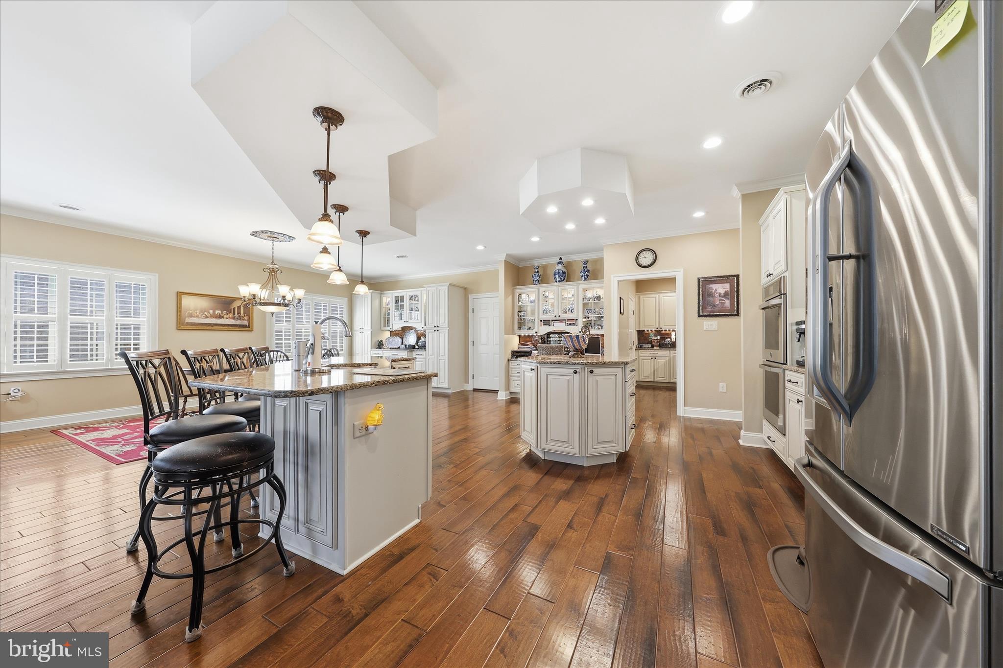 EMERALD POINTE - Residential