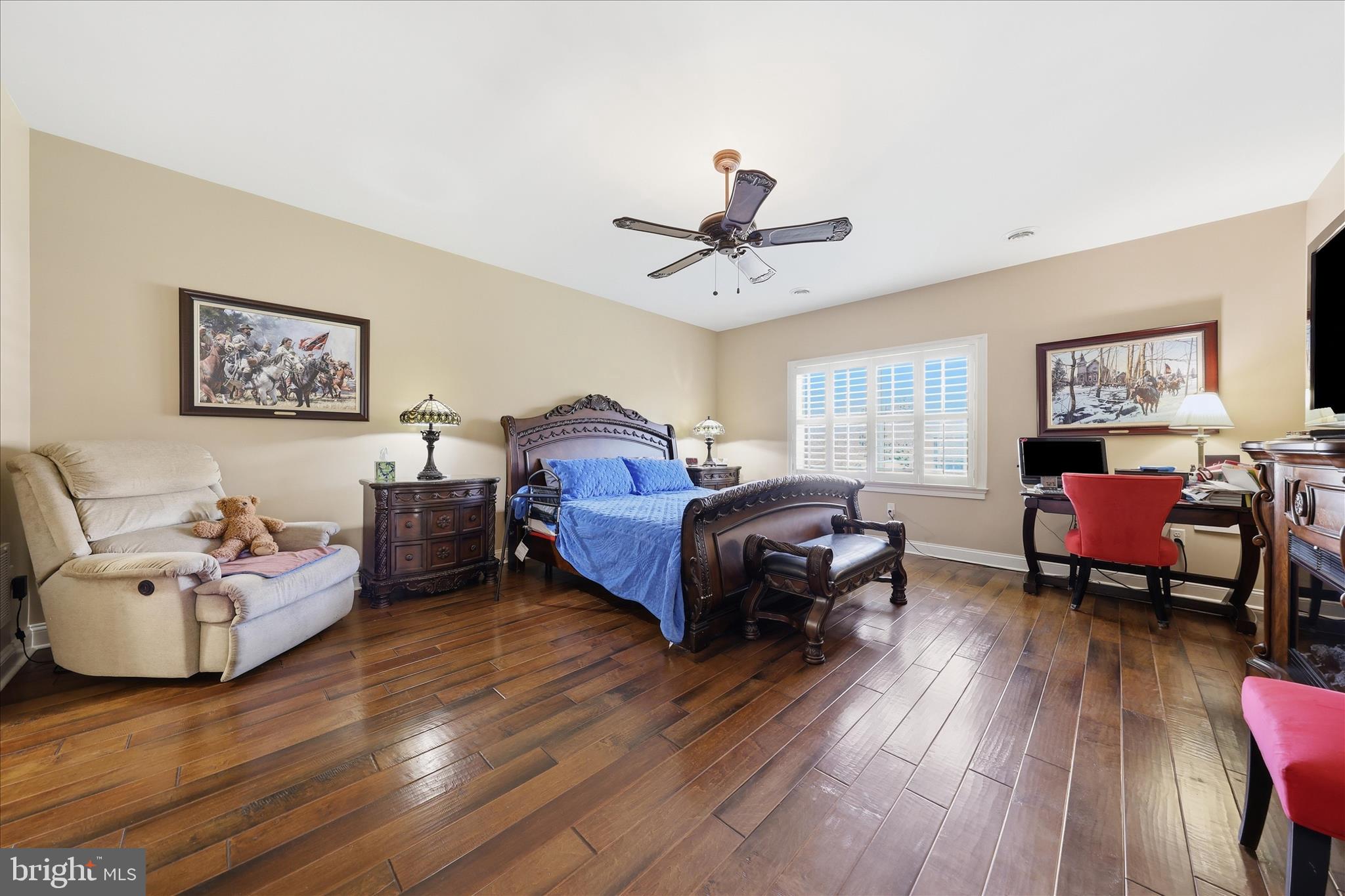EMERALD POINTE - Residential