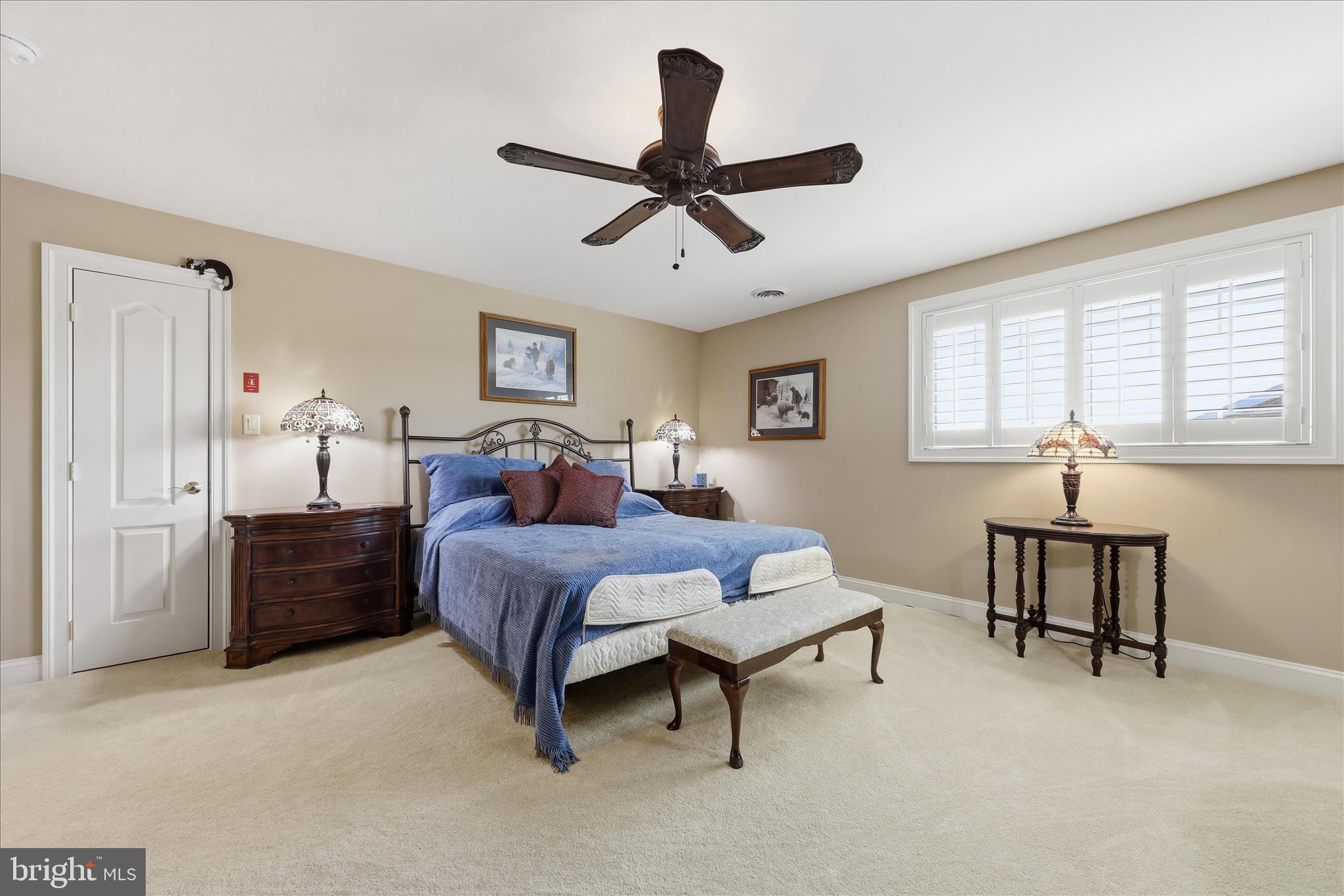 EMERALD POINTE - Residential