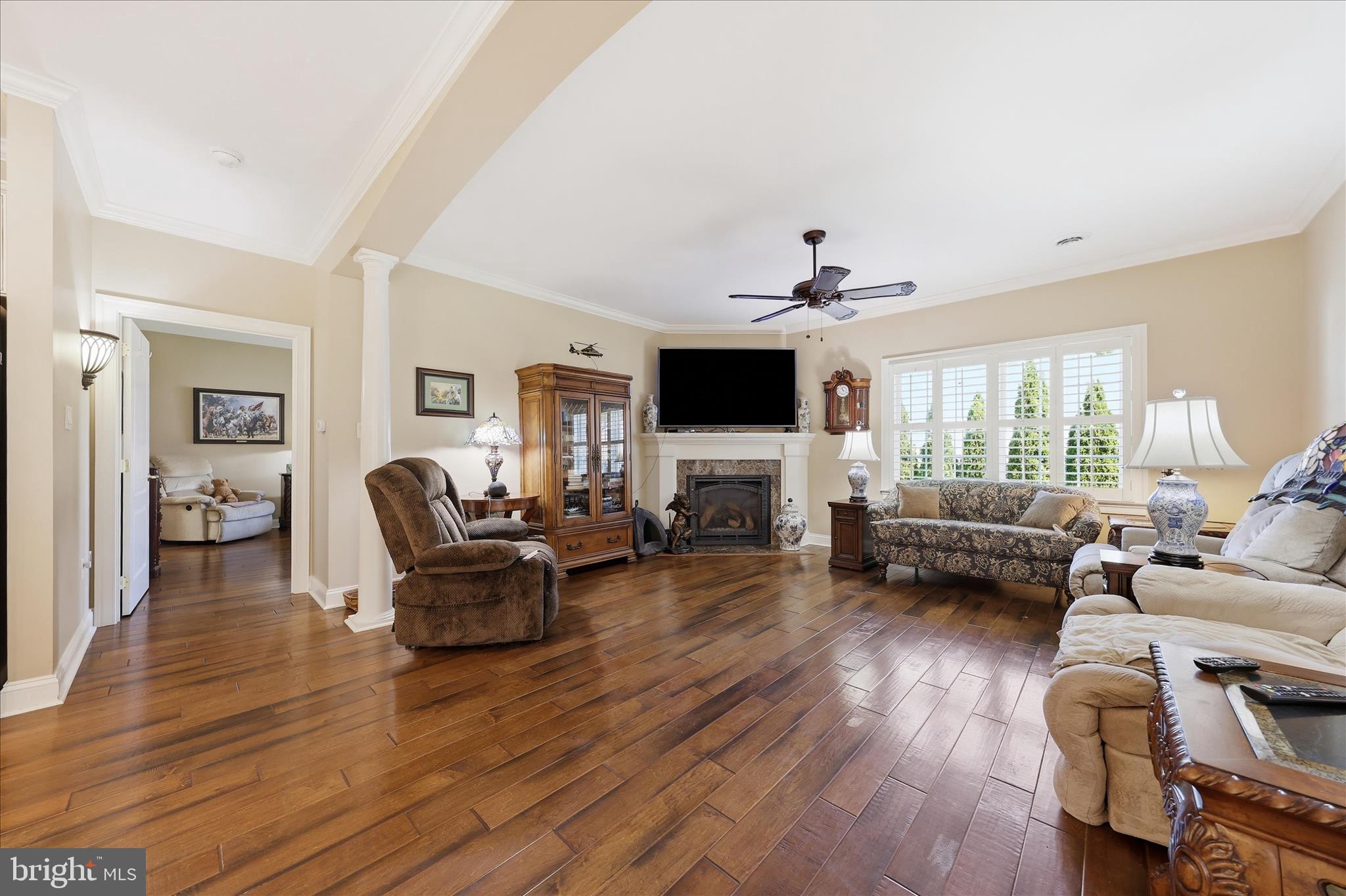 EMERALD POINTE - Residential