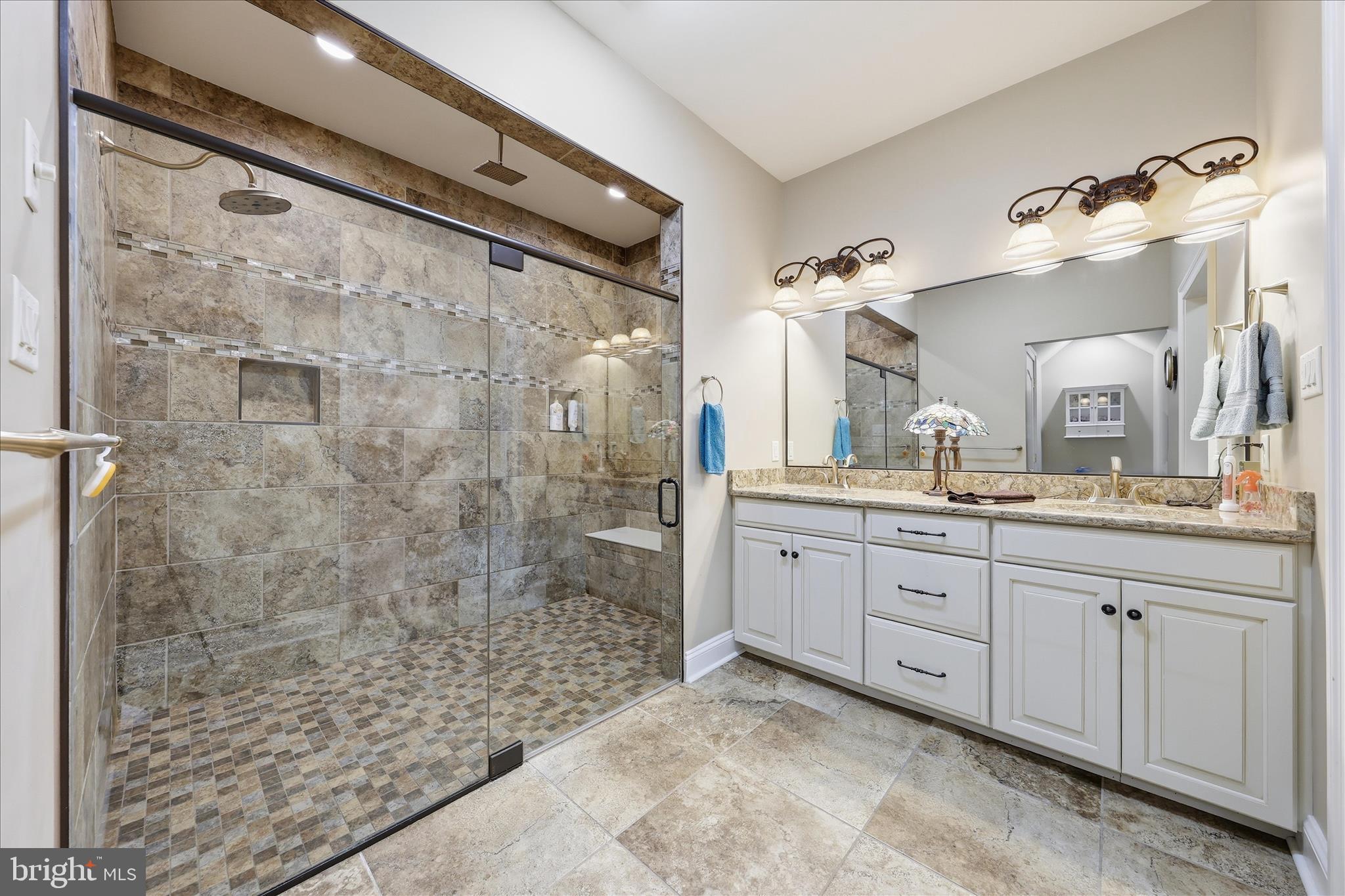 EMERALD POINTE - Residential