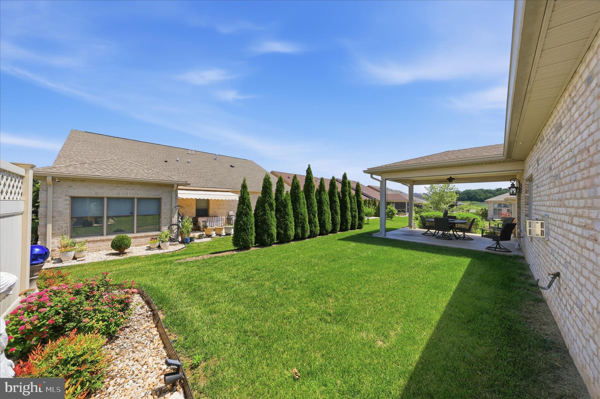 EMERALD POINTE - Residential