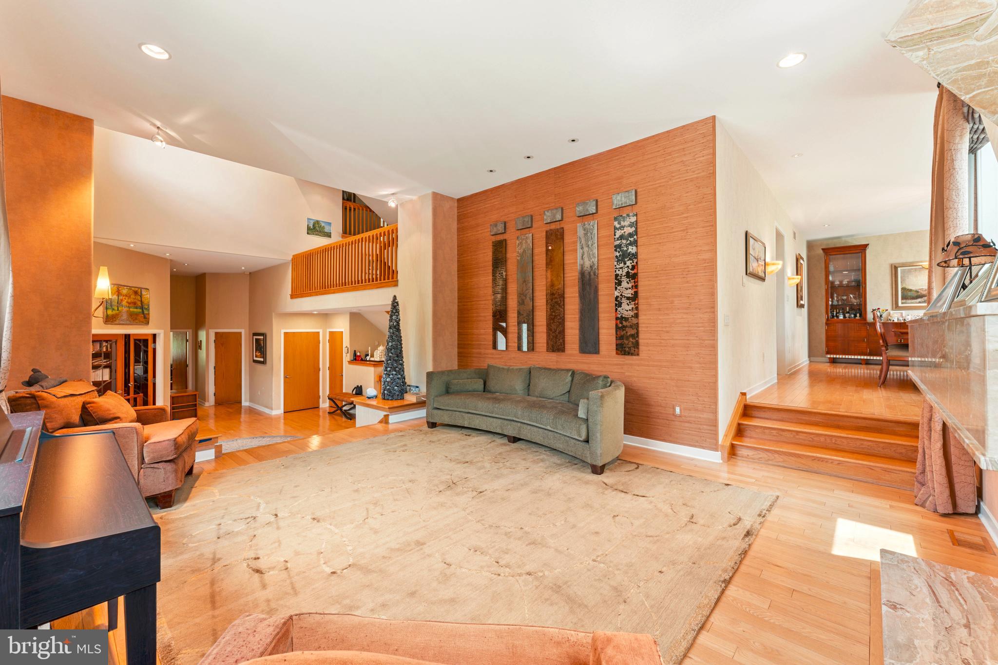 HUNTINGDON VALLEY - Residential