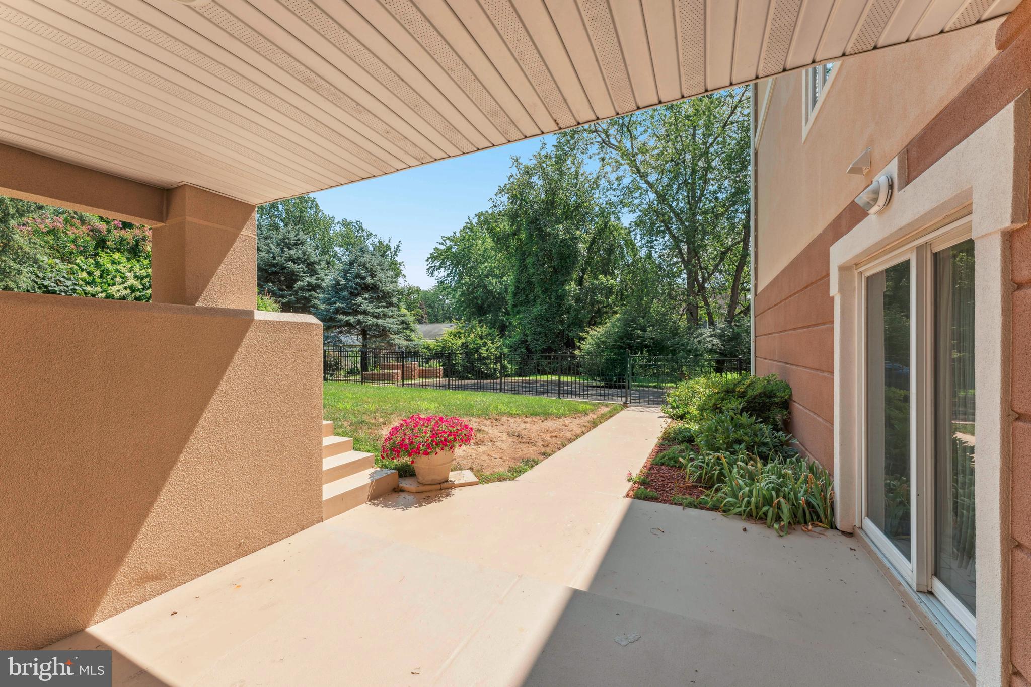 HUNTINGDON VALLEY - Residential