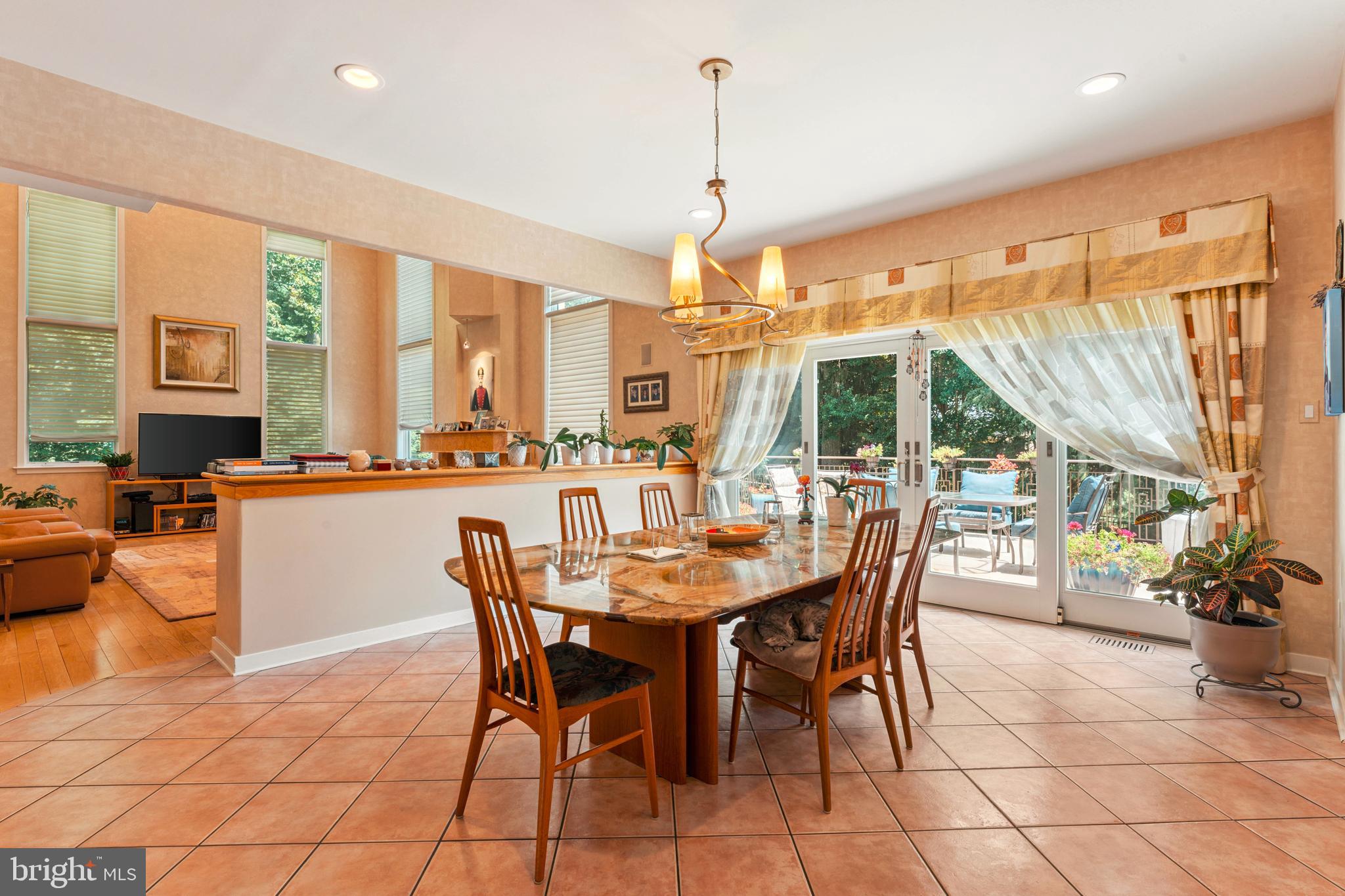 HUNTINGDON VALLEY - Residential