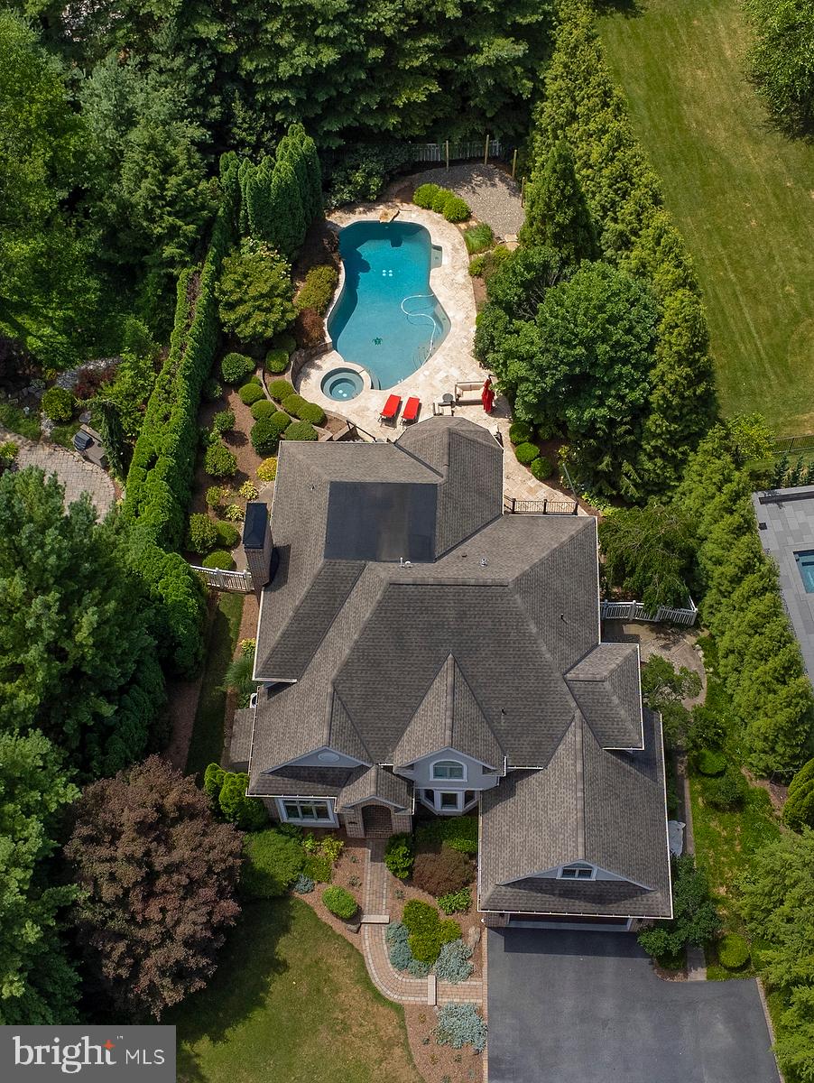 BIRDLAND - Residential