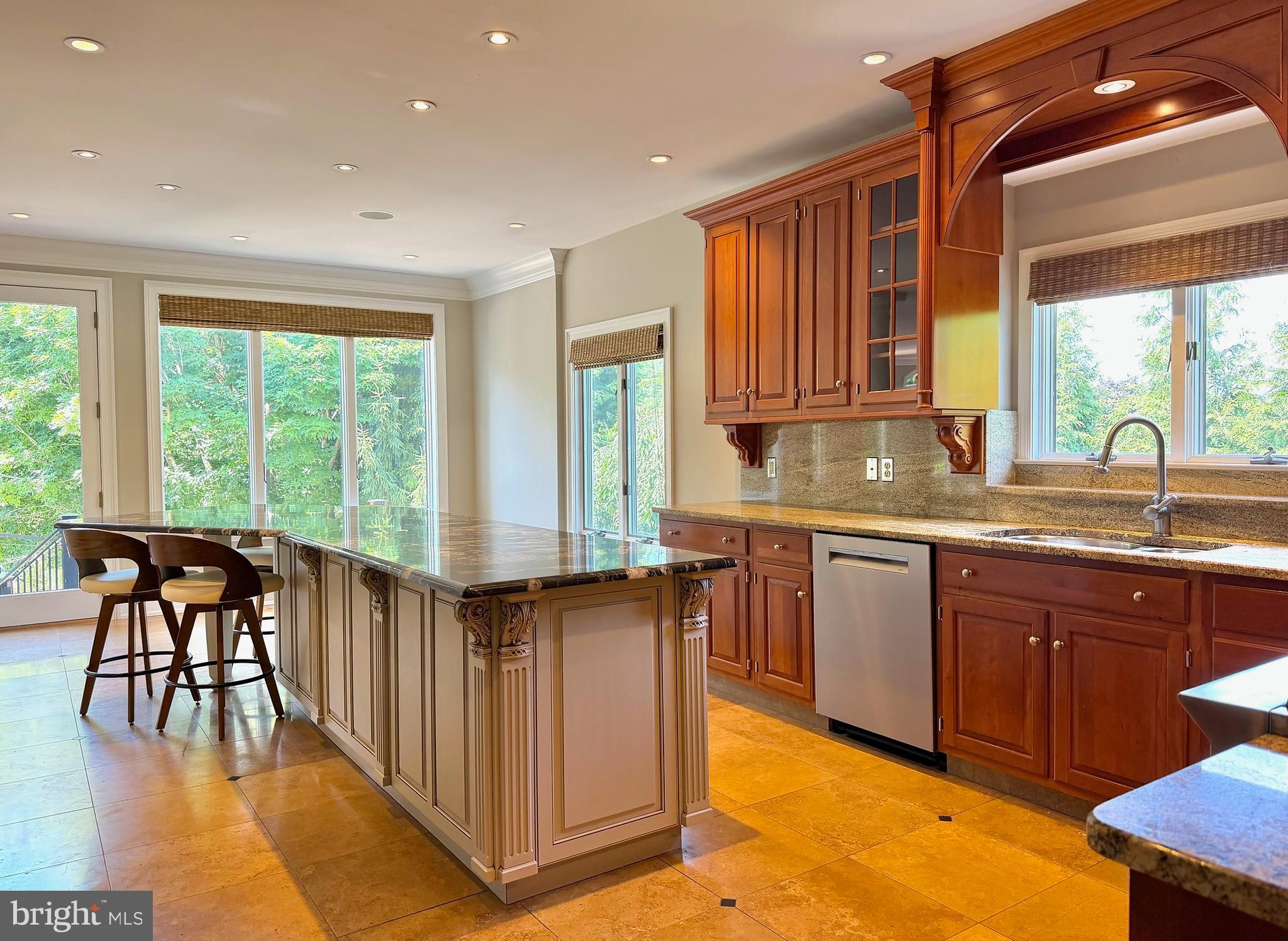 BIRDLAND - Residential