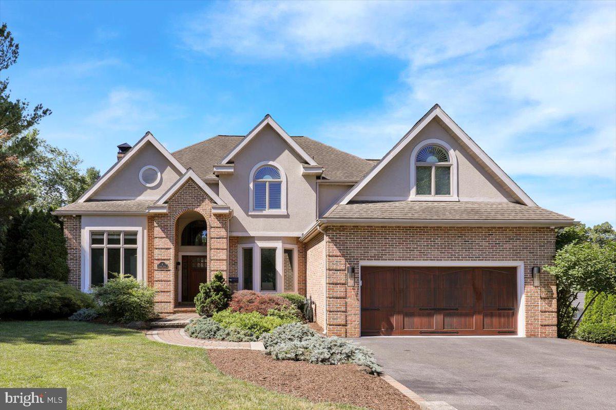 BIRDLAND - Residential