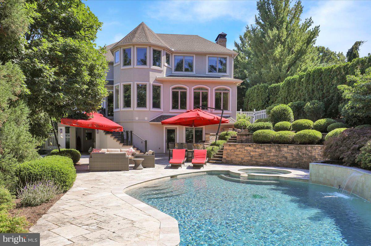 BIRDLAND - Residential