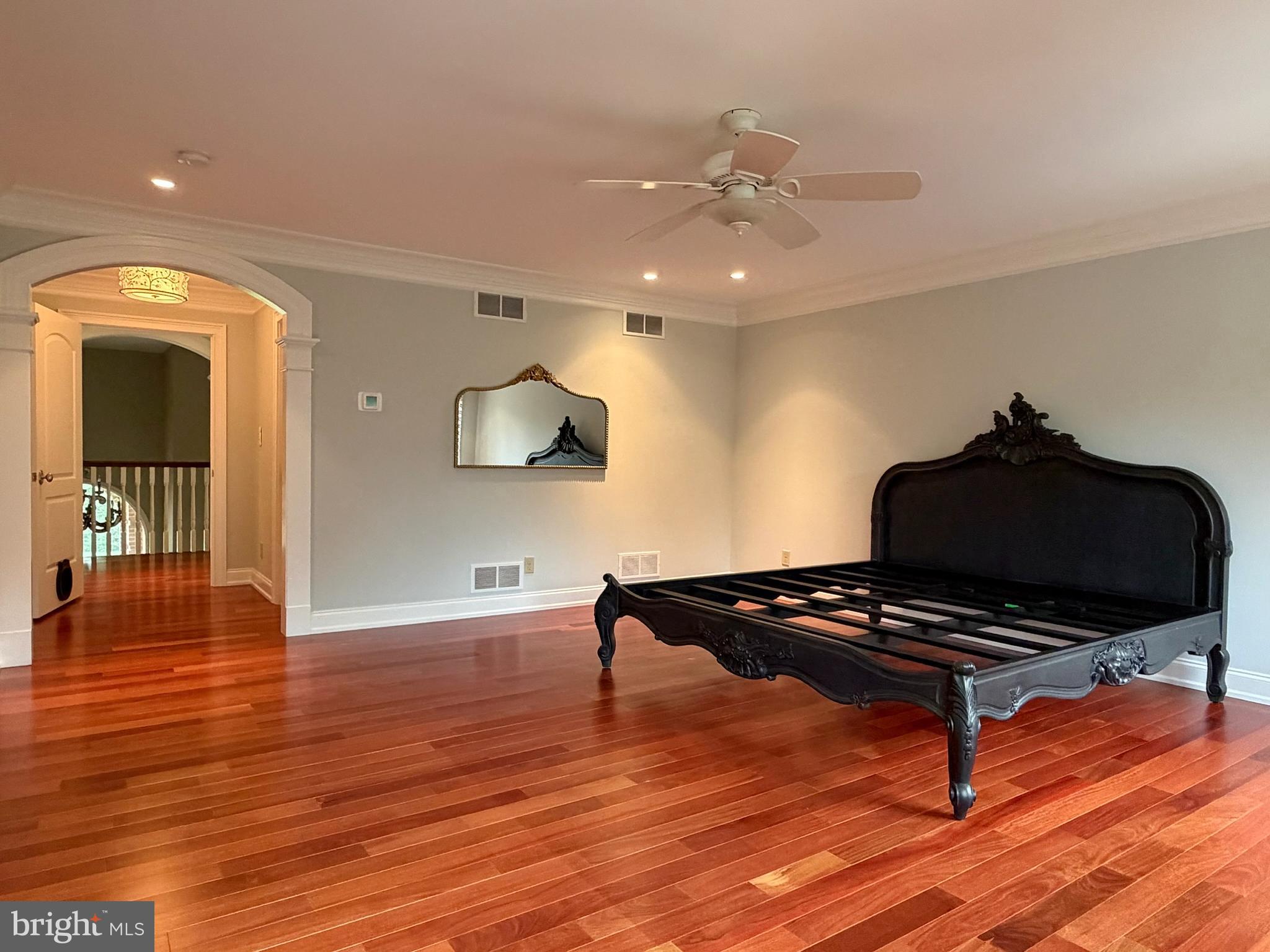 BIRDLAND - Residential