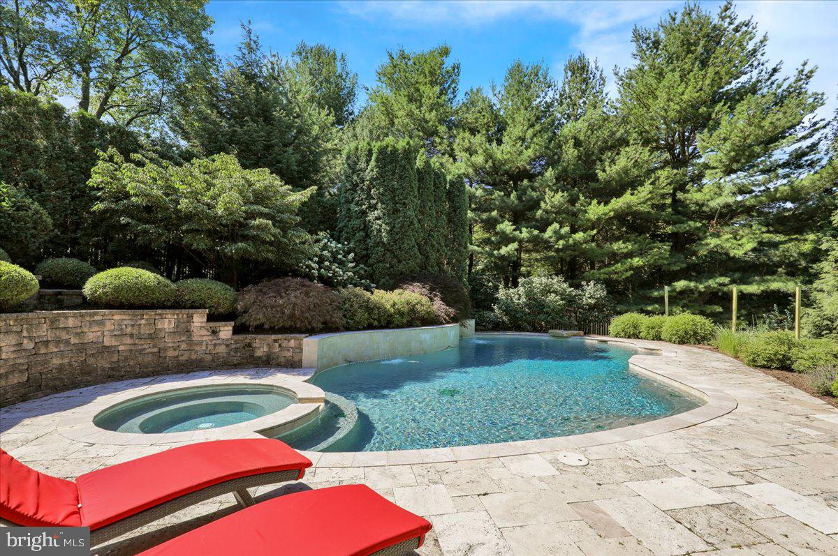 BIRDLAND - Residential