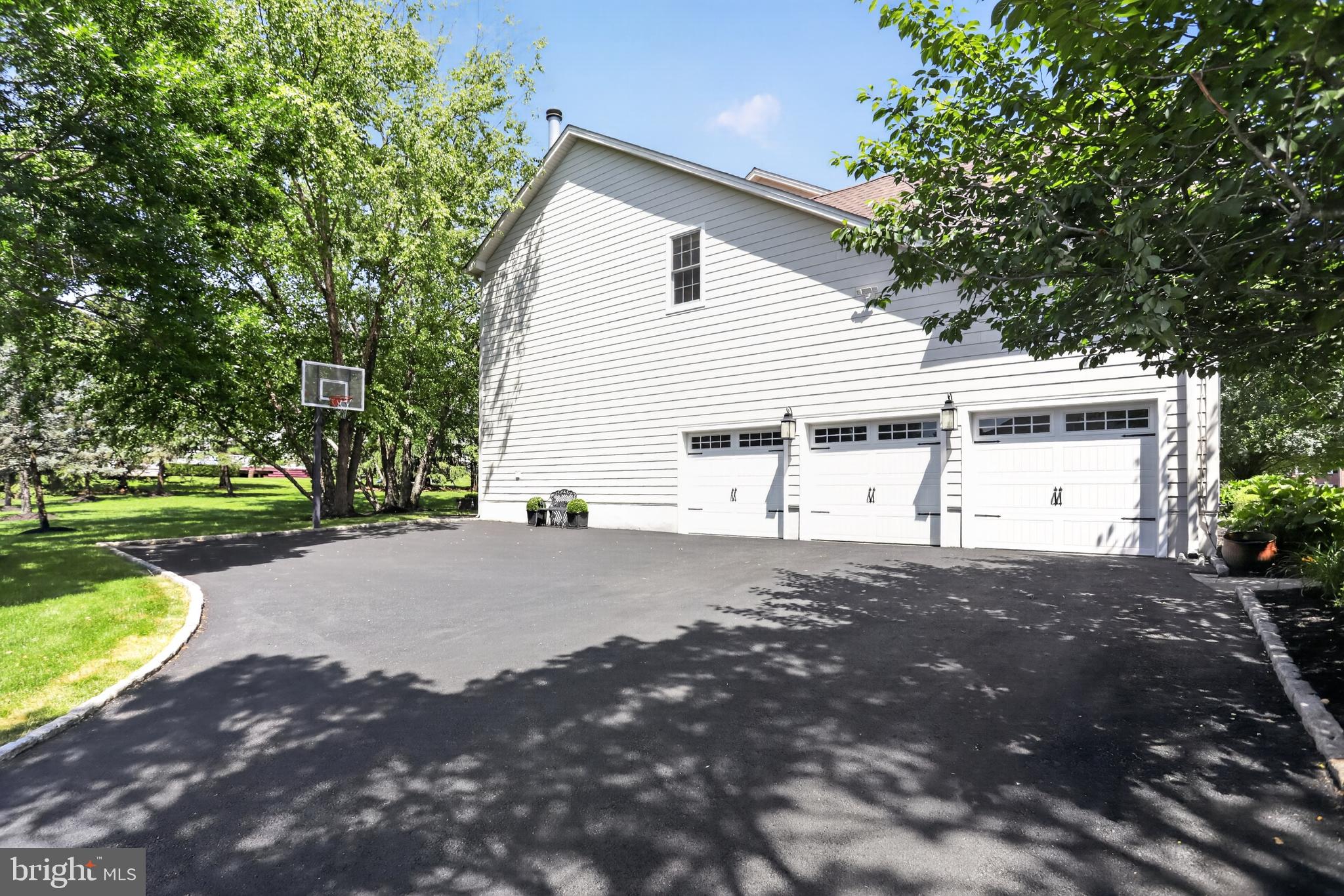 CLEARVIEW ESTS - Residential