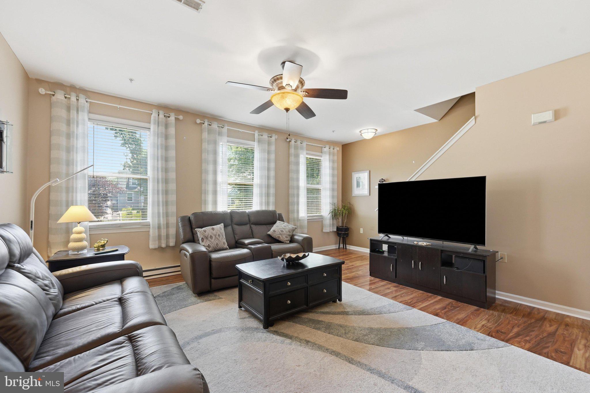 PANGBORN PARK - Residential