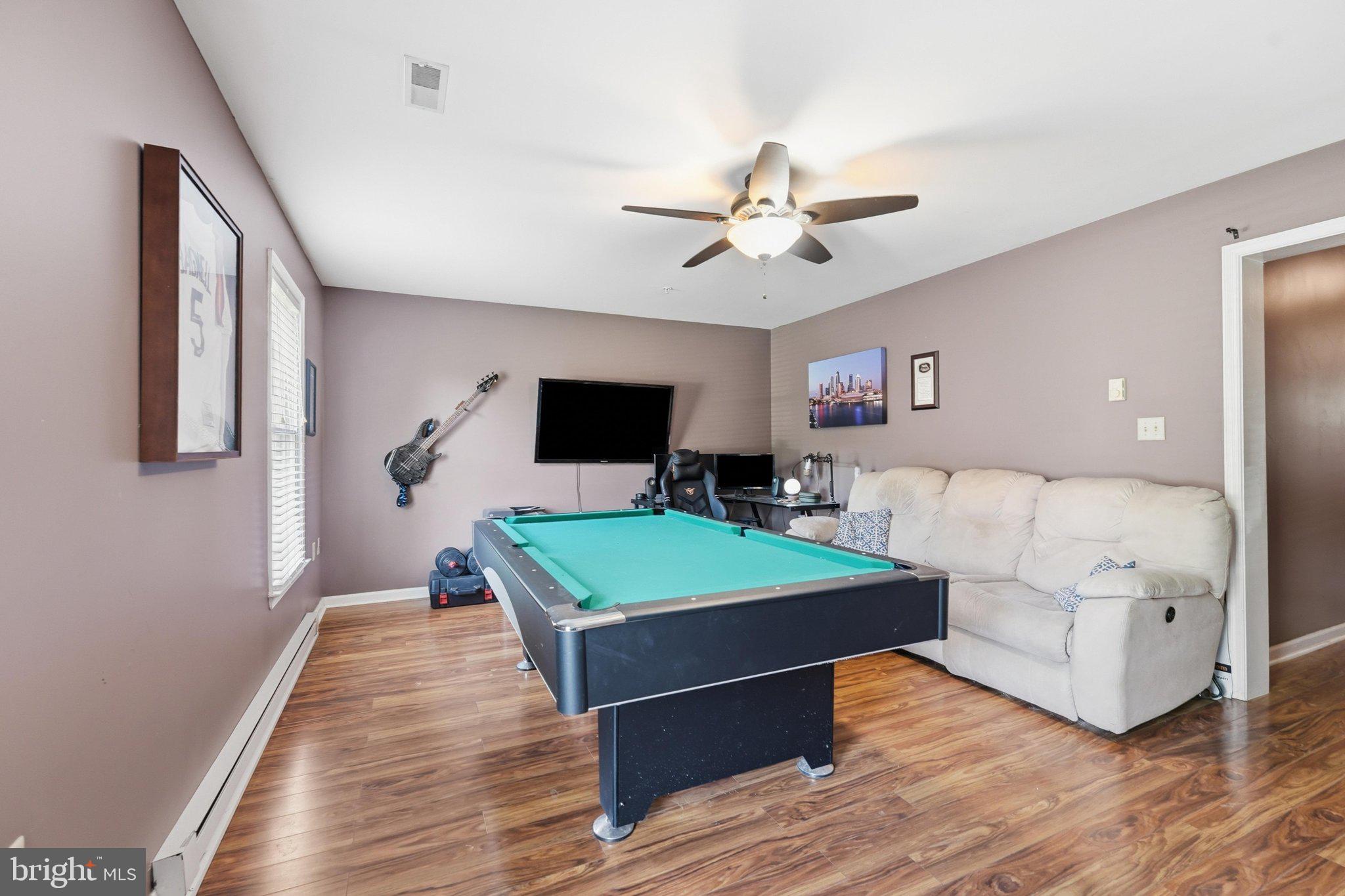 PANGBORN PARK - Residential