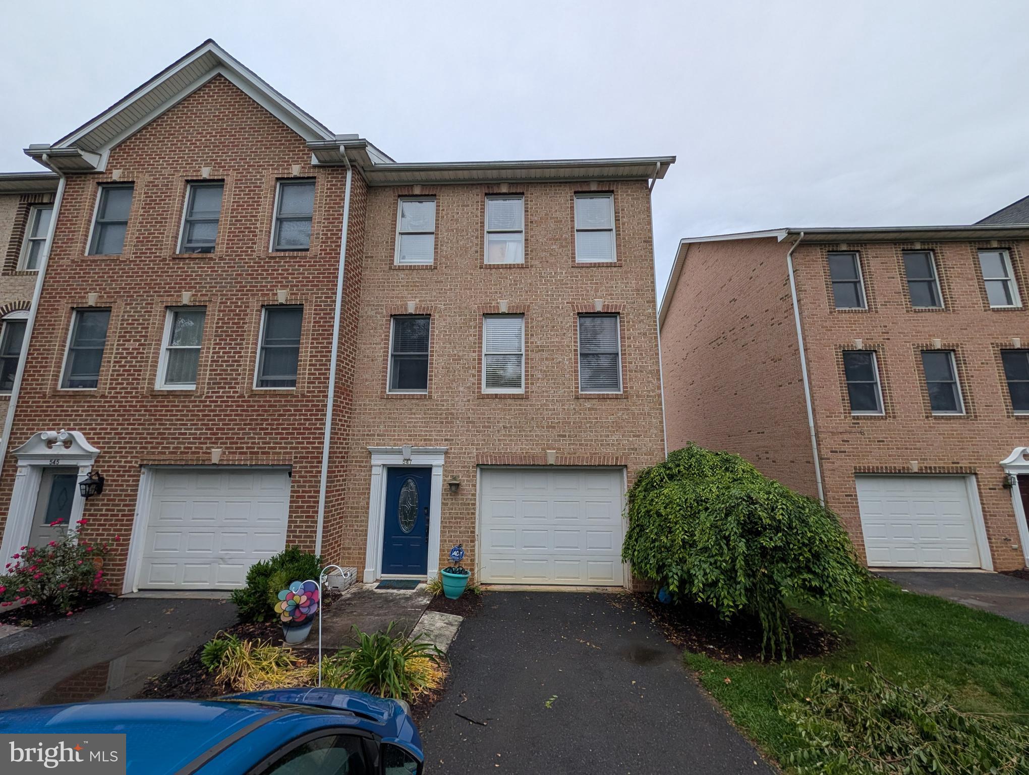 **Coming Soon.** Welcome to 547 Pangborn Blvd, a well-appointed all-brick, 3-story townhome that combines generous living space with an exceptional location.

Situated just steps from the scenic Pangborn Park, this property offers a wonderful lifestyle extension right outside your front door. Residents can easily enjoy daily strolls around the peaceful lake, utilize the tennis and basketball courts, or appreciate the expansive green spaces without the maintenance of a large yard.

Spanning three fully finished levels with over 2,100 square feet, the interior layout is both functional and inviting. The lower entry level features a versatile recreation room with a direct walkout—perfect for a quiet home office, gym, or media room. The main living tier centers around a spacious, light-filled kitchen that opens directly to an elevated rear deck, alongside a formal dining area, comfortable living room, and a powder room. Upstairs, the top floor houses the primary suite with a private en-suite bath, two additional bedrooms, a full hall bathroom, and convenient upper-level laundry.

An attached front-entry garage and private driveway provide effortless parking. Offering comfort, excellent space, and an unbeatable park side setting, this property is ready to welcome its next owners.  Stay Tuned for more photos and details! Thanks!