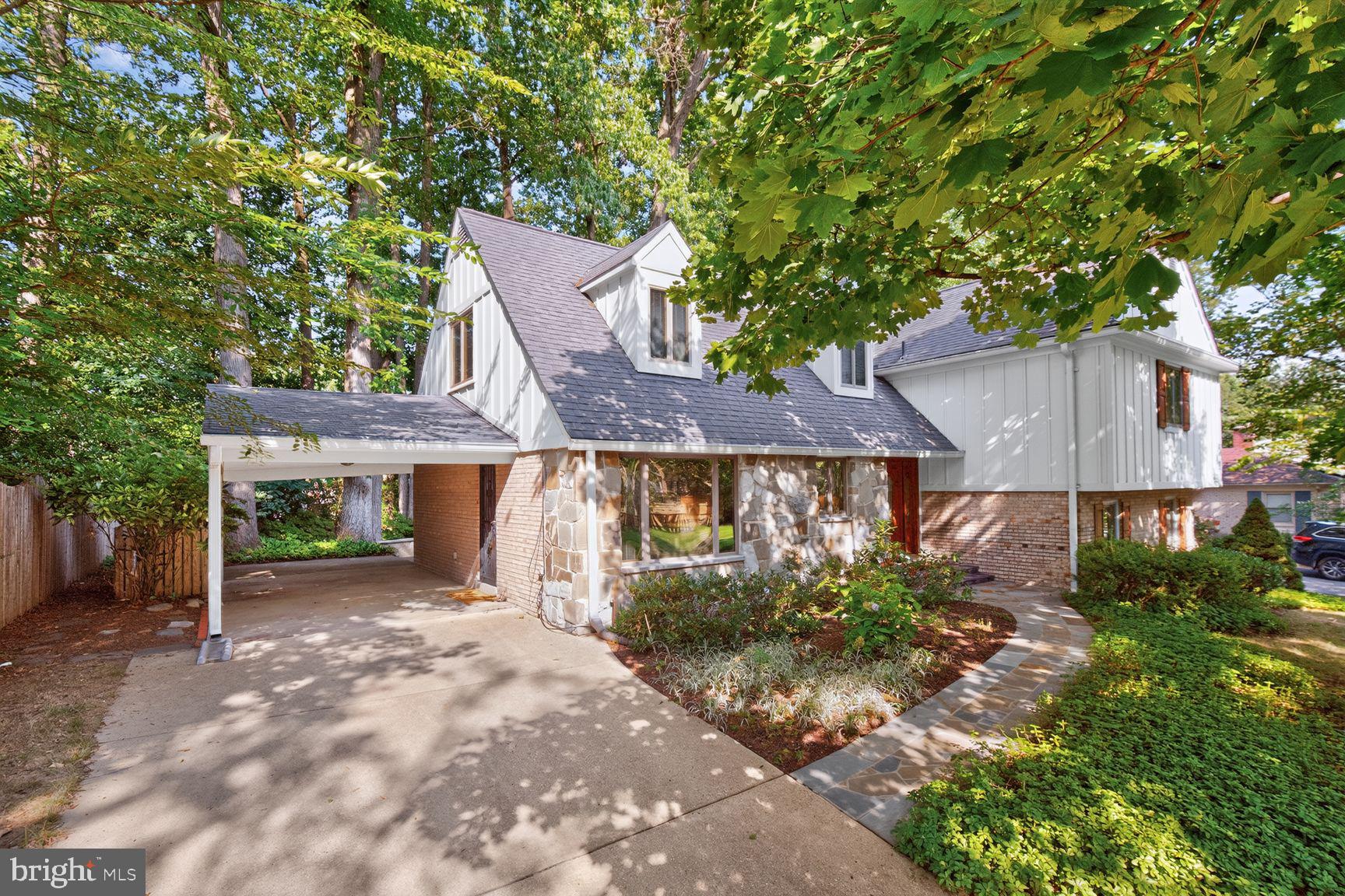 POTOMAC WOODS - Residential