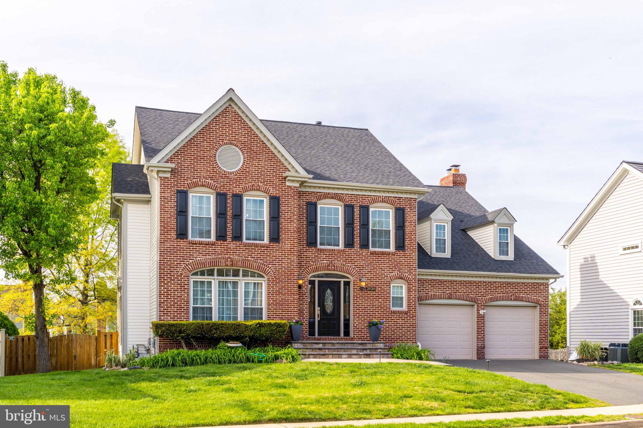 MEADOW HALL - Residential