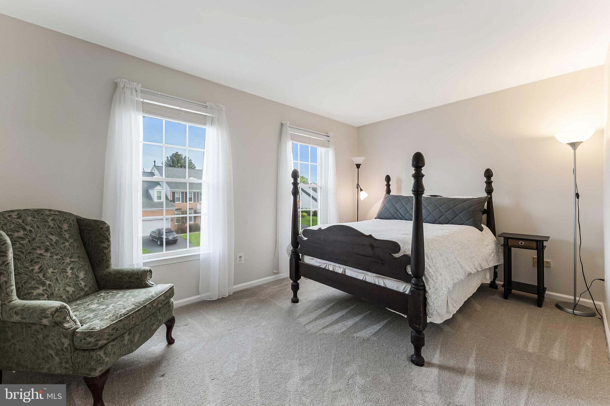 MEADOW HALL - Residential