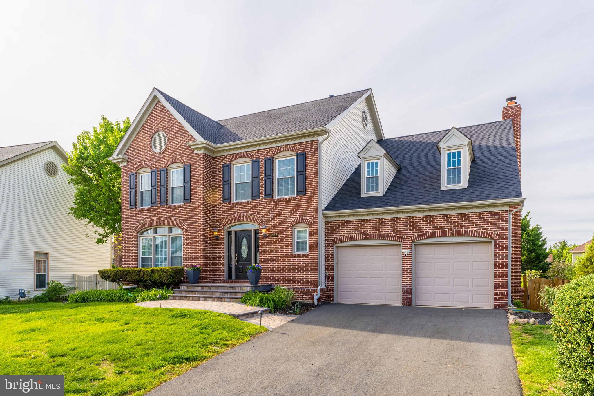 MEADOW HALL - Residential
