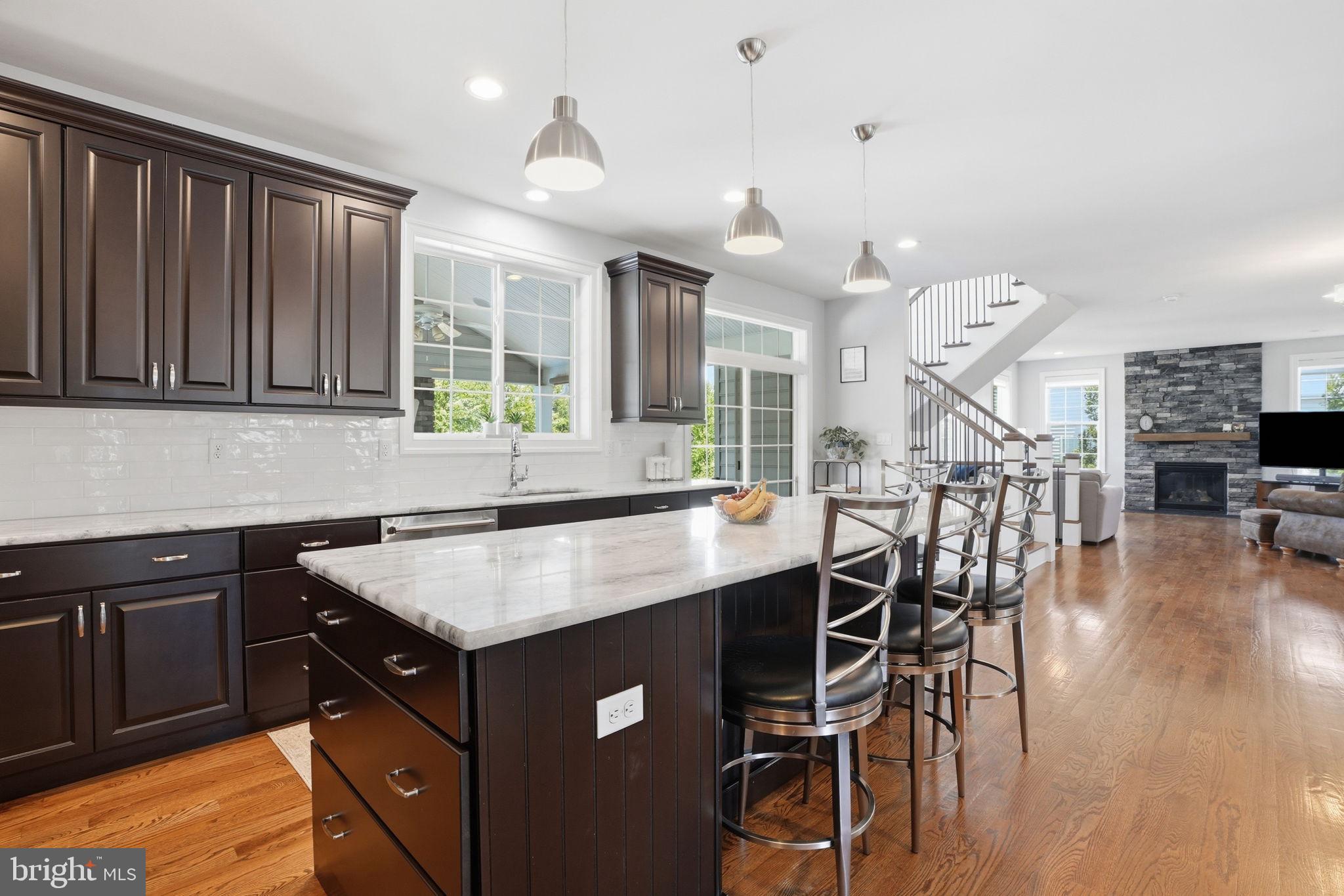 OAKVIEW ESTATES - Residential