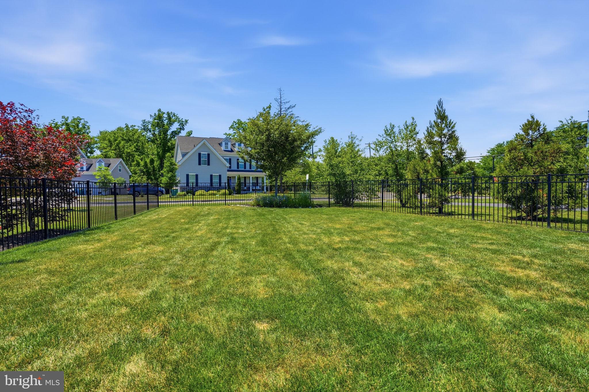 OAKVIEW ESTATES - Residential