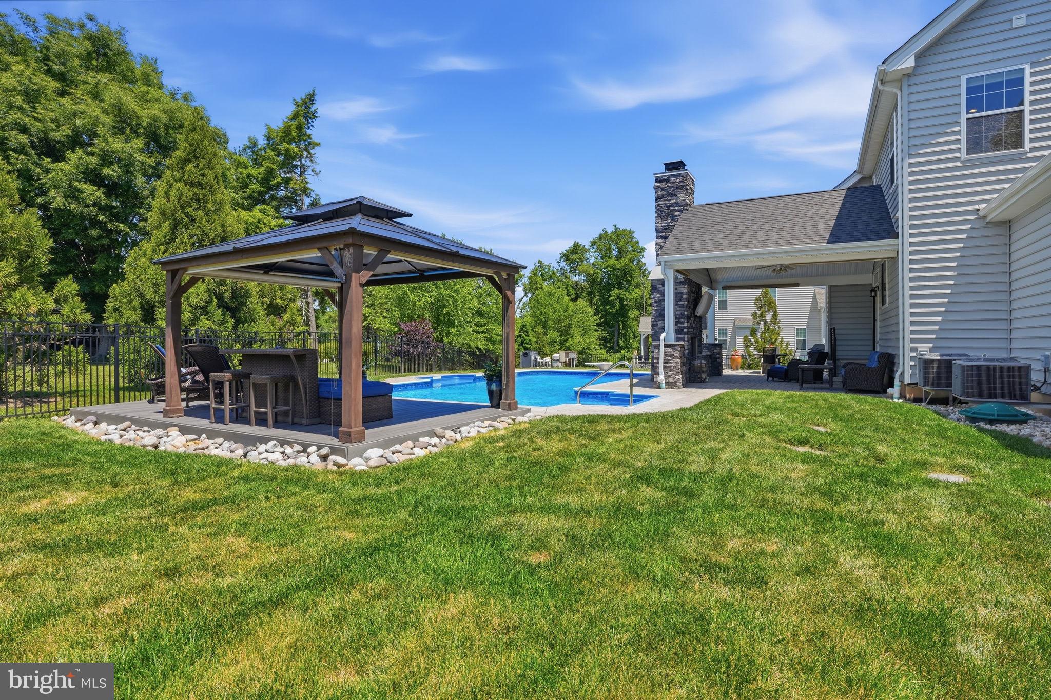 OAKVIEW ESTATES - Residential