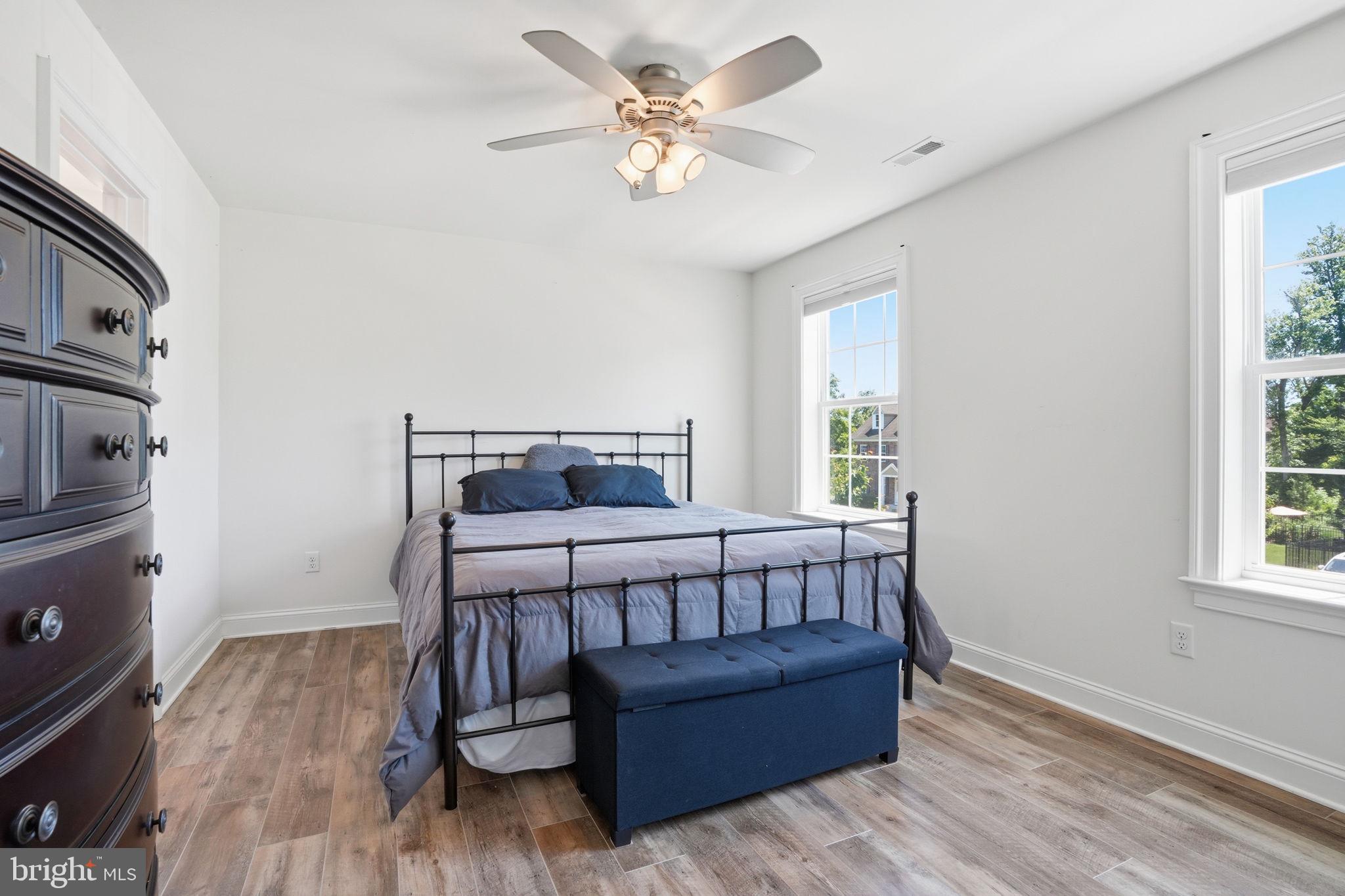 OAKVIEW ESTATES - Residential