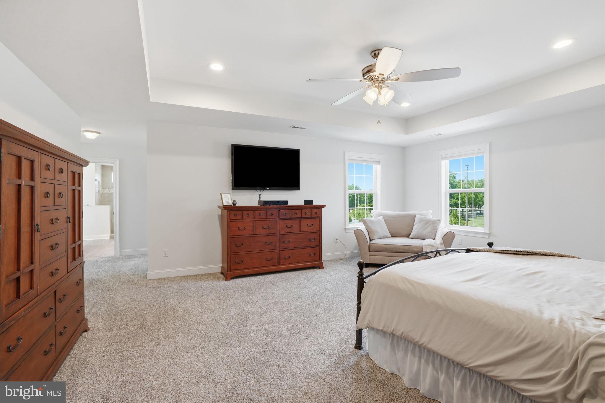 OAKVIEW ESTATES - Residential