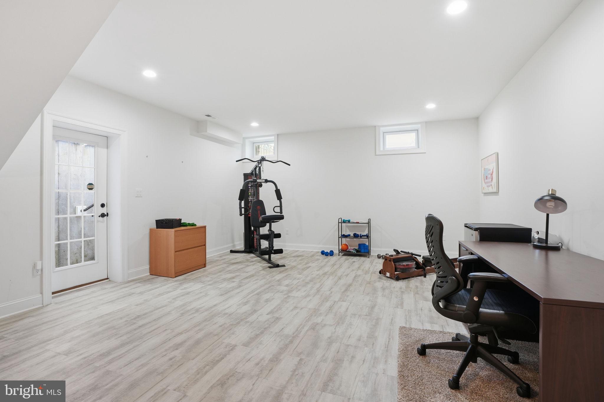 OAKVIEW ESTATES - Residential