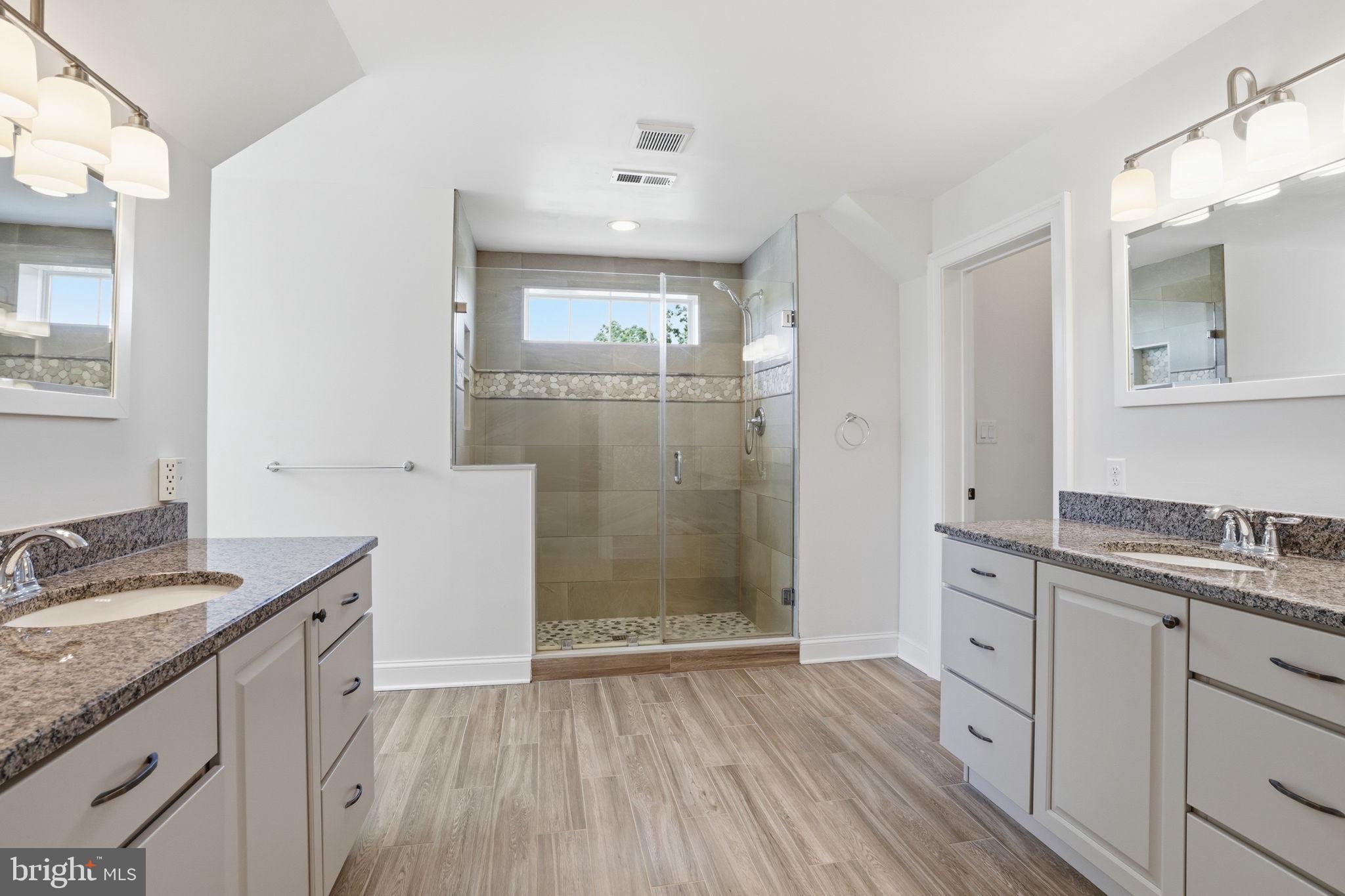 OAKVIEW ESTATES - Residential