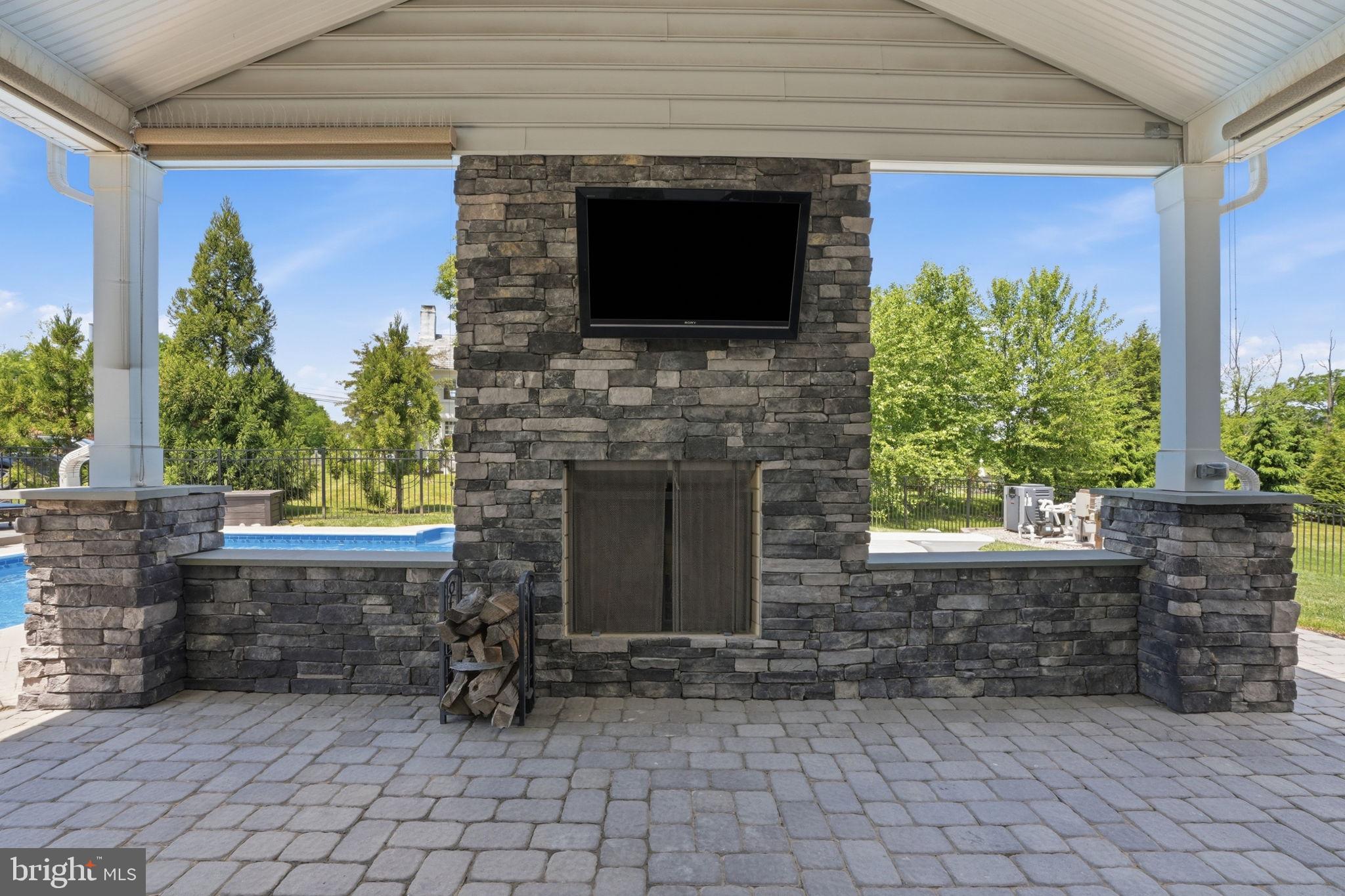 OAKVIEW ESTATES - Residential