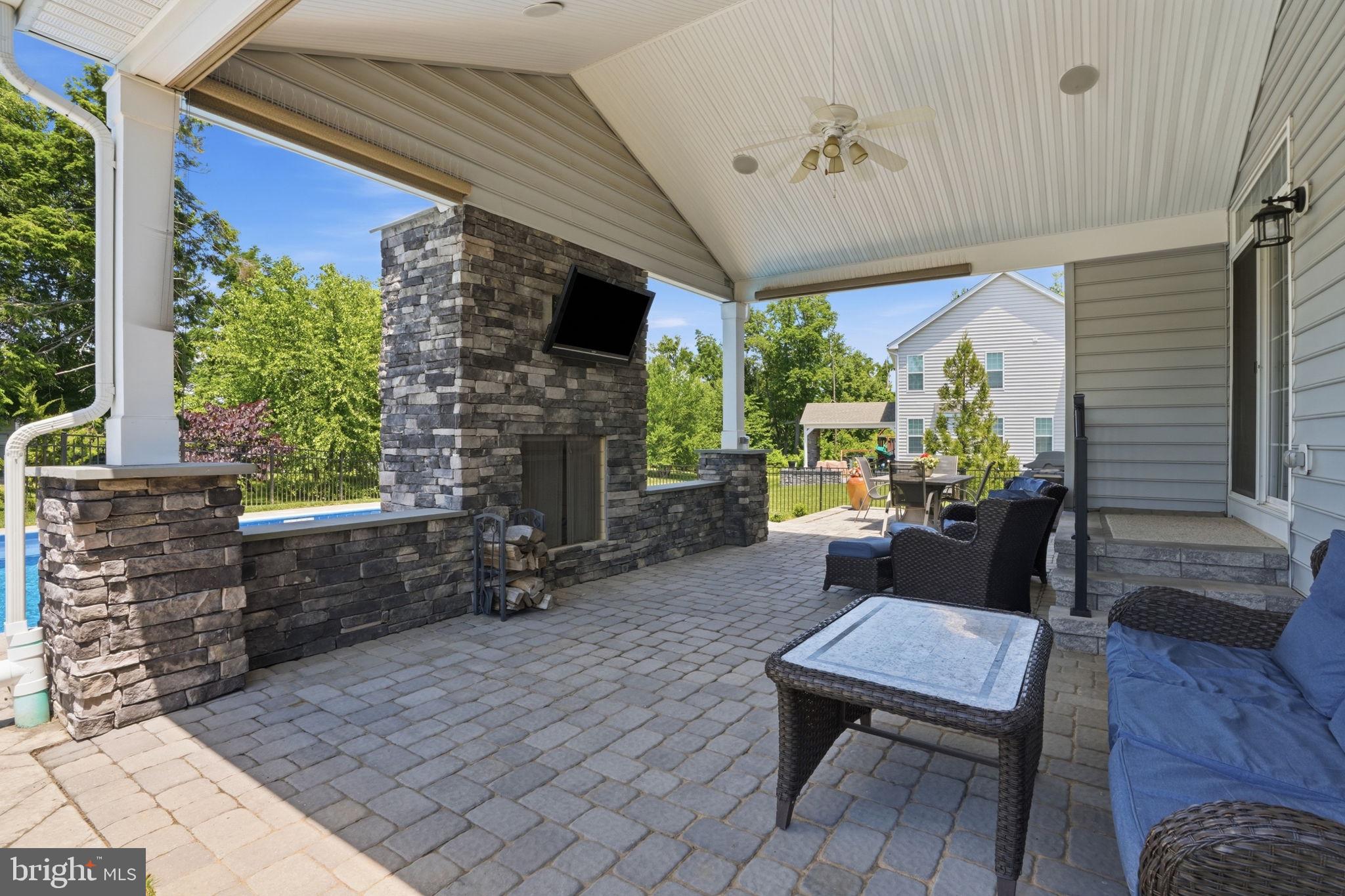OAKVIEW ESTATES - Residential