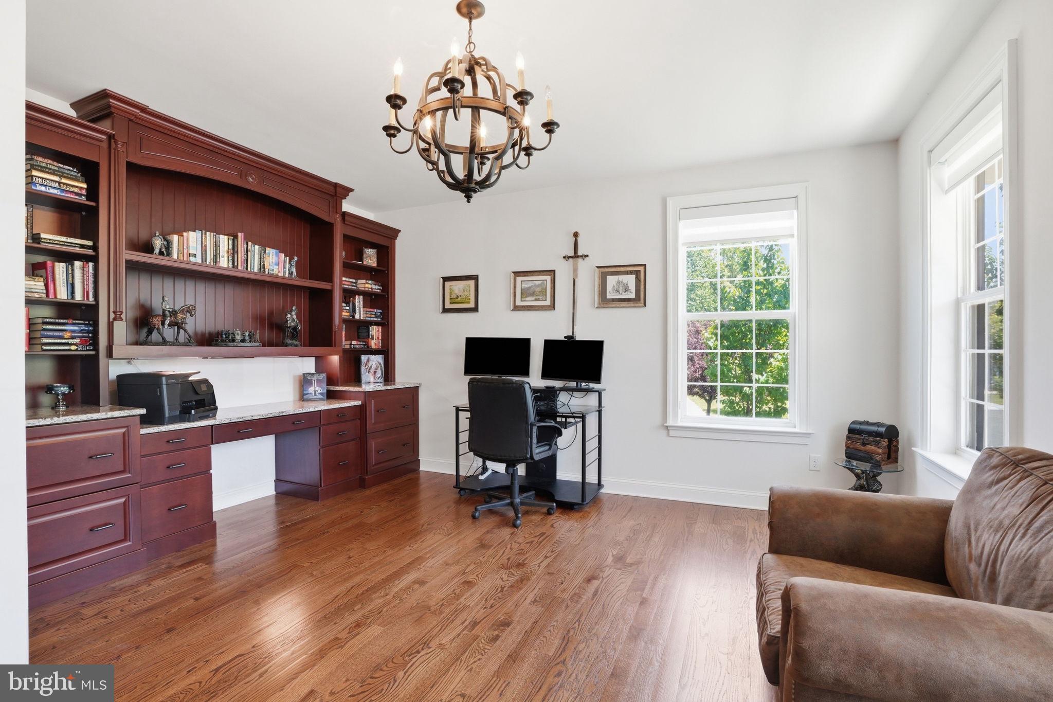 OAKVIEW ESTATES - Residential