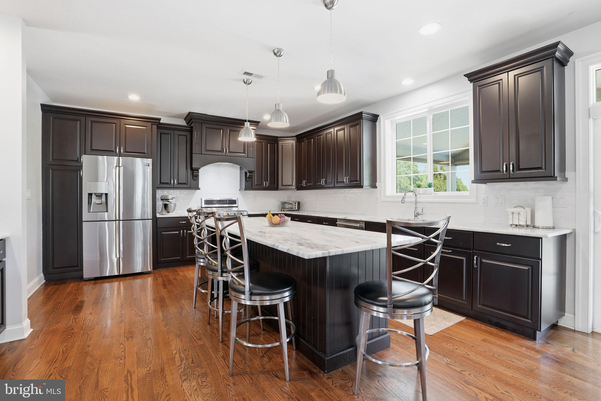 OAKVIEW ESTATES - Residential