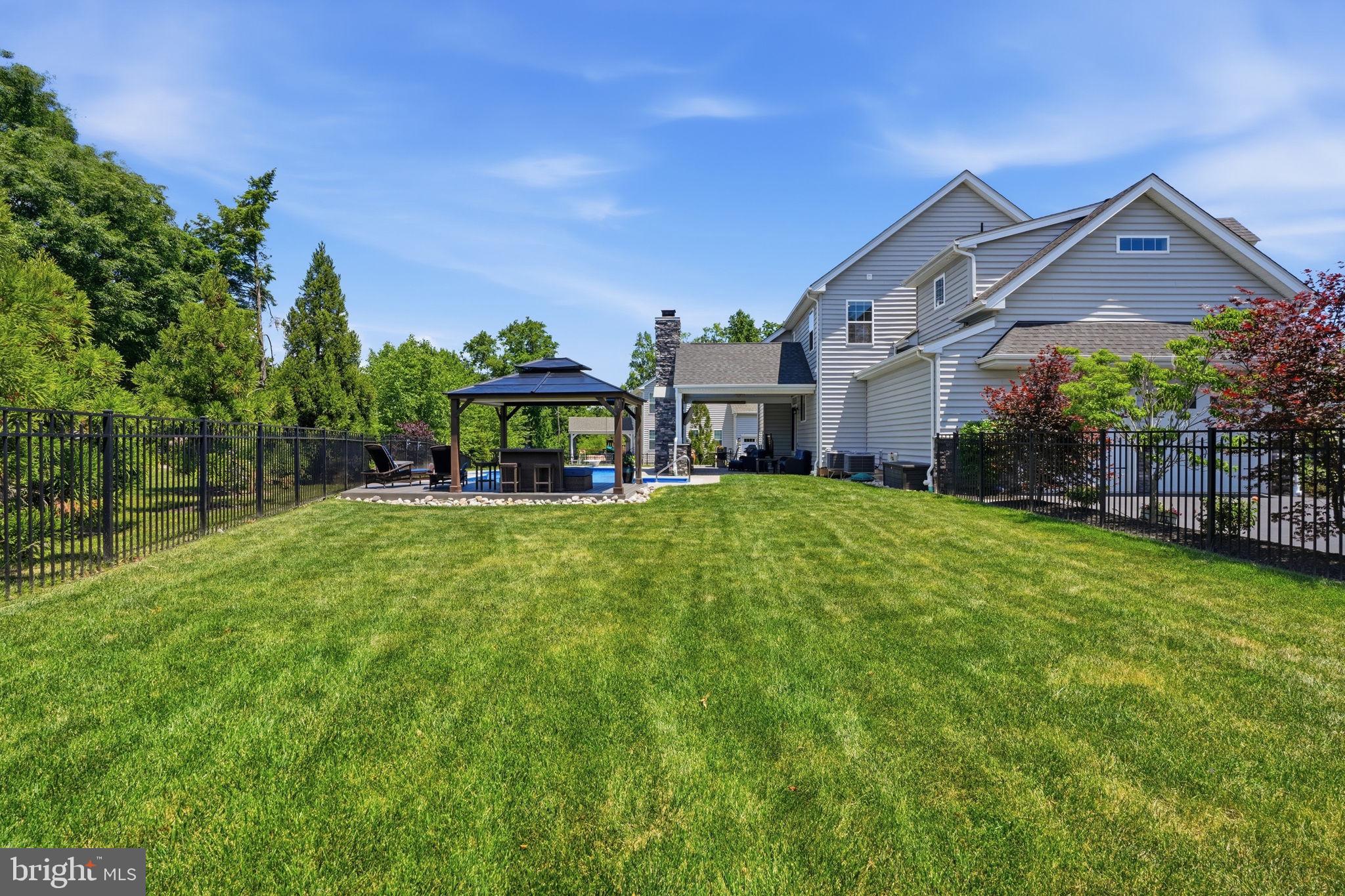 OAKVIEW ESTATES - Residential