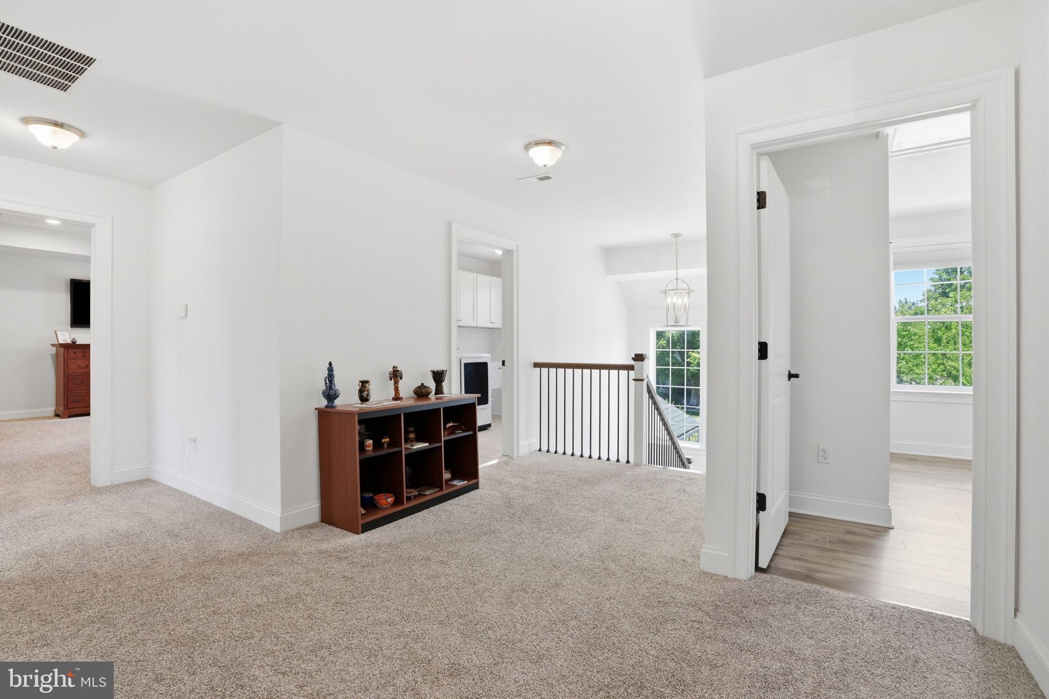 OAKVIEW ESTATES - Residential