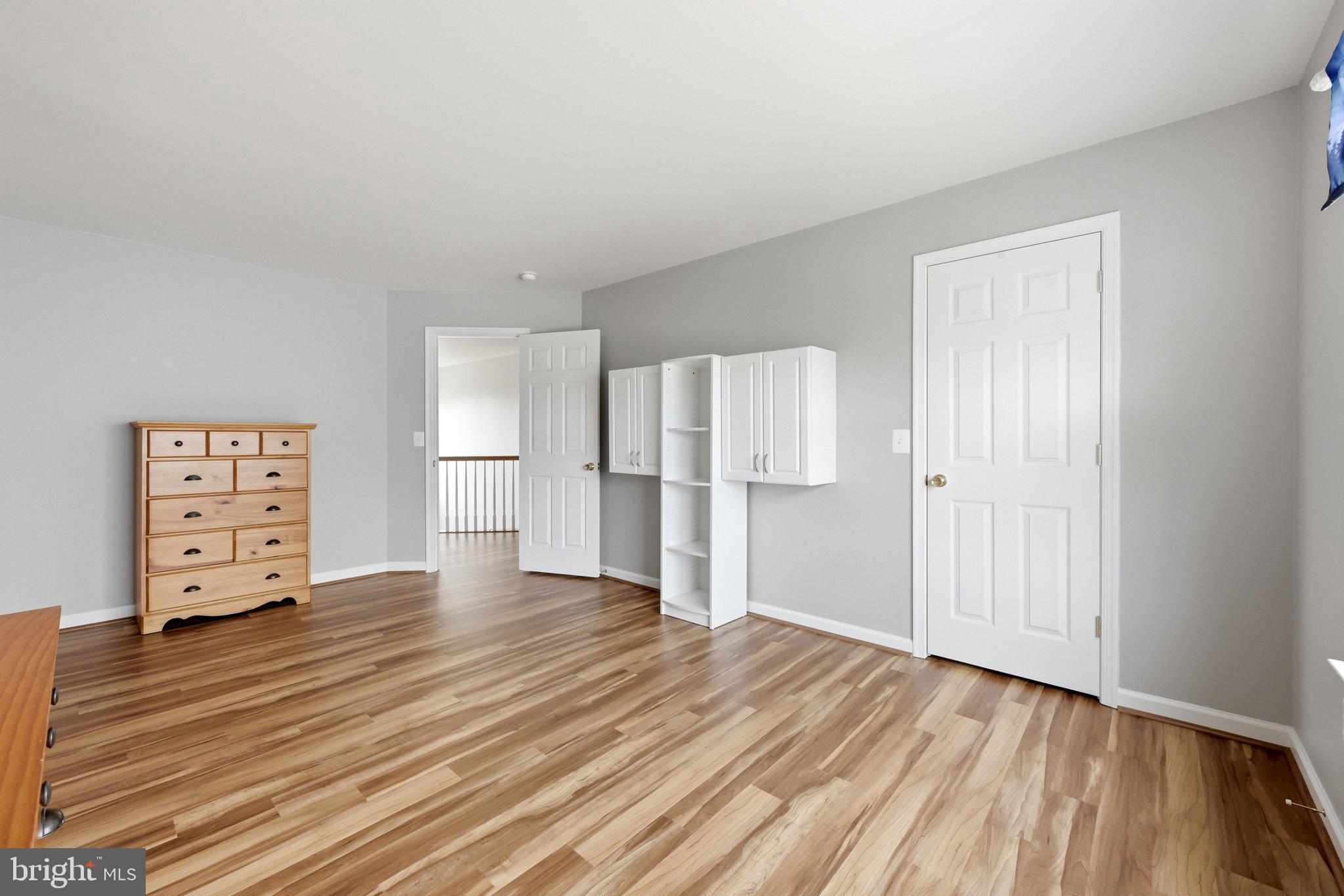 WAKELAND MANOR - Residential