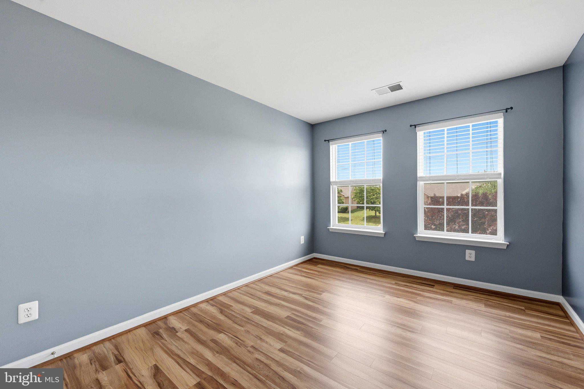 WAKELAND MANOR - Residential
