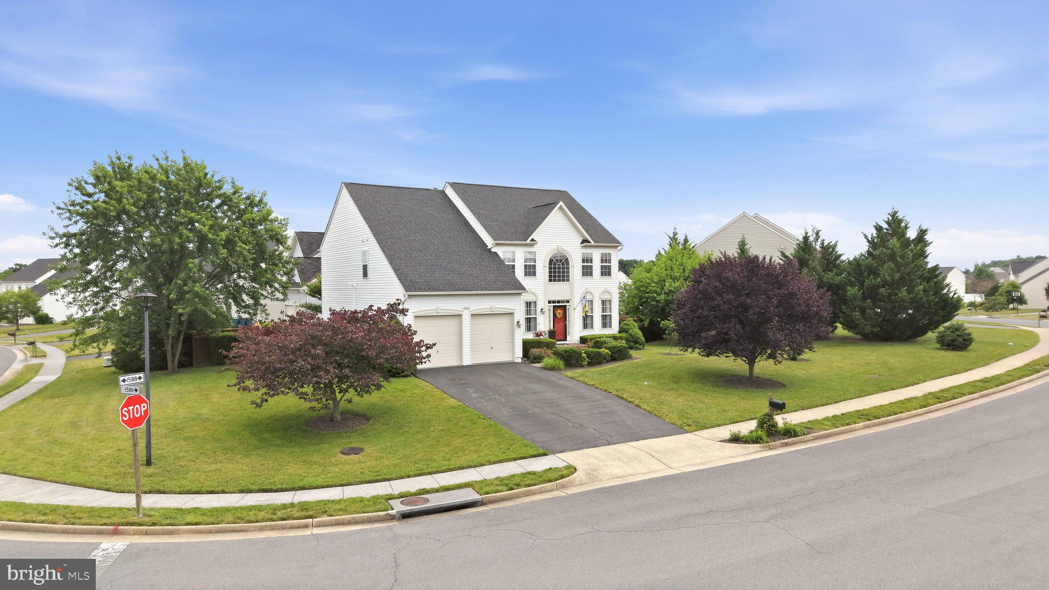 WAKELAND MANOR - Residential