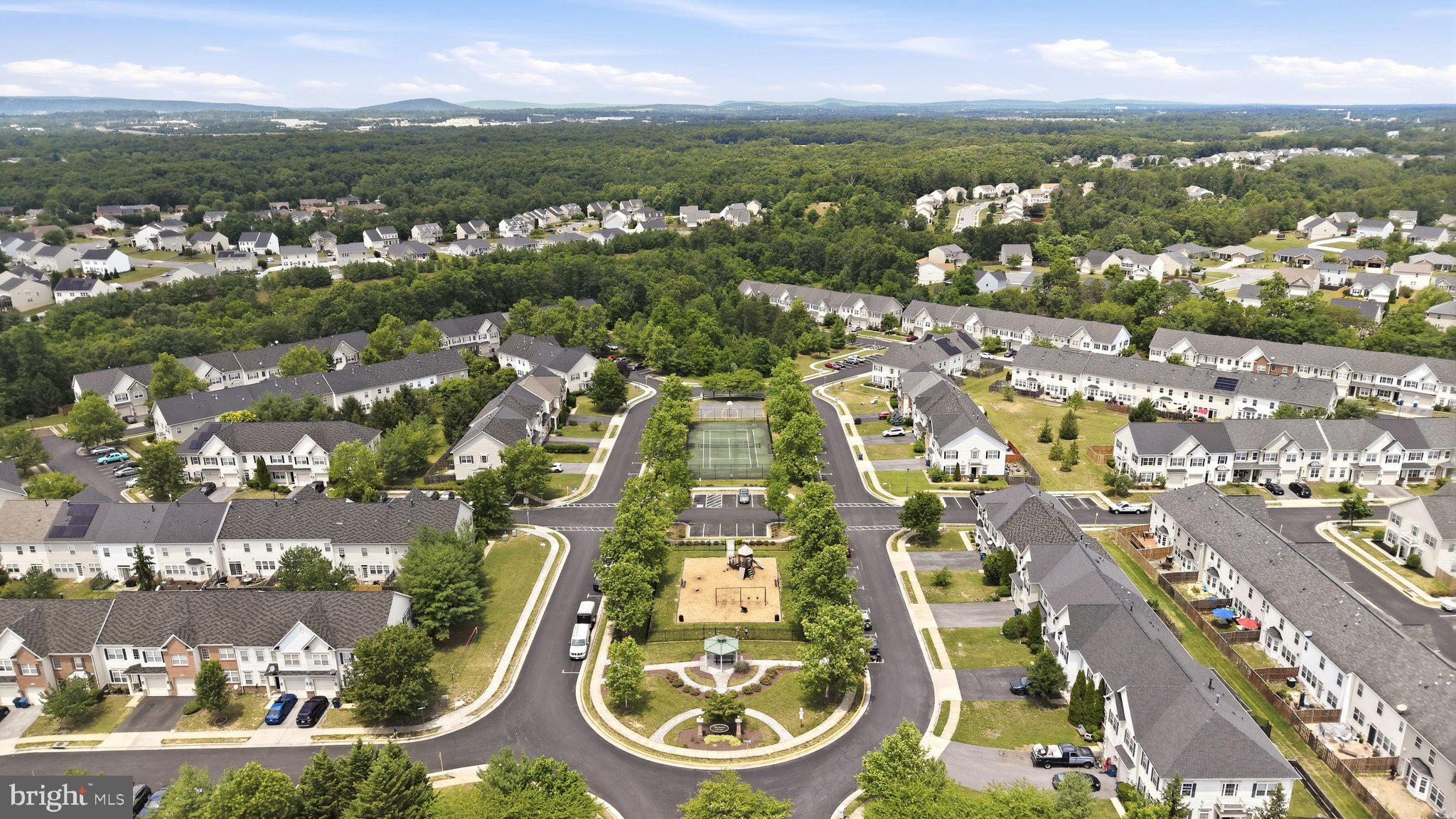 WAKELAND MANOR - Residential