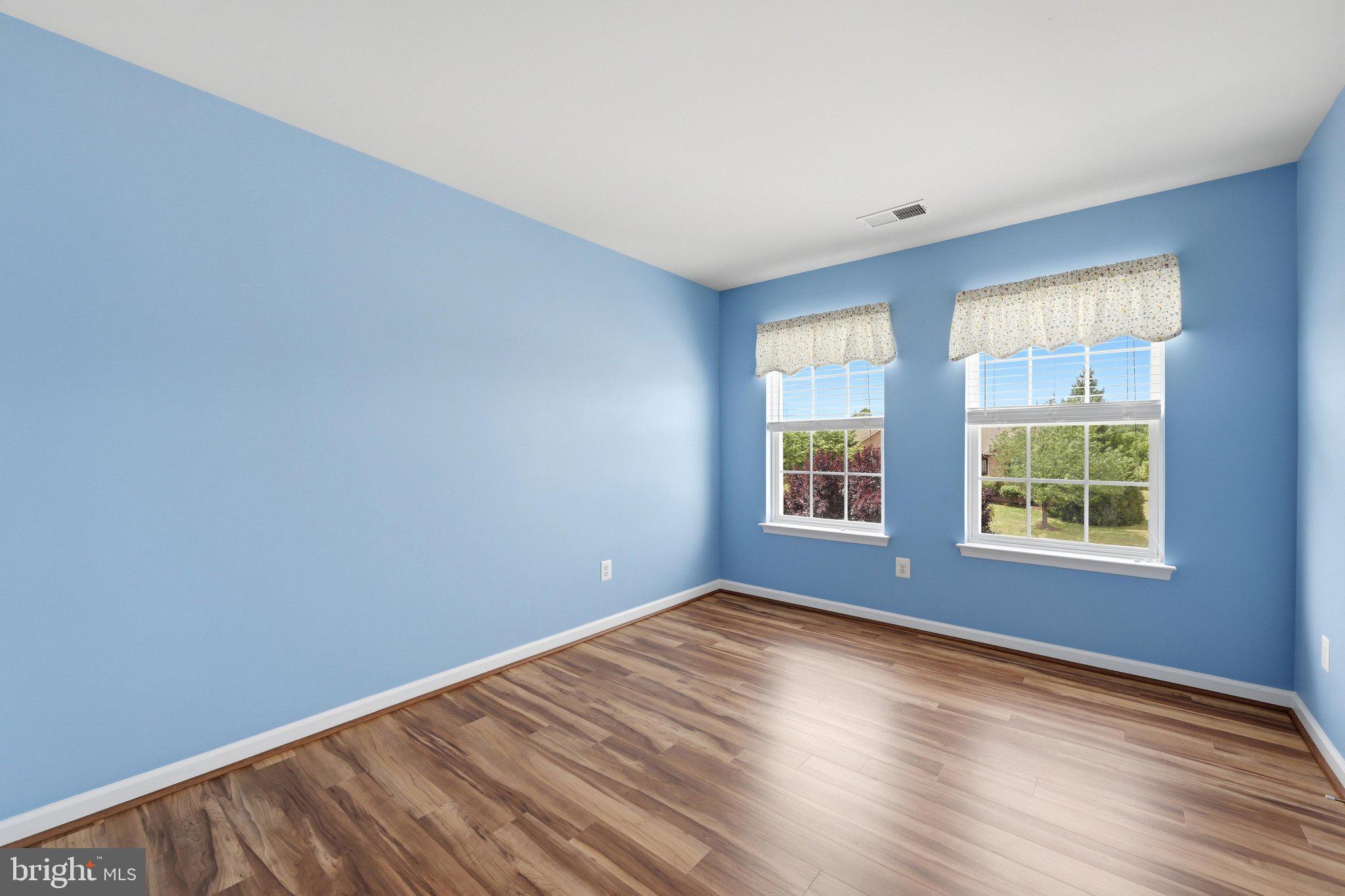 WAKELAND MANOR - Residential