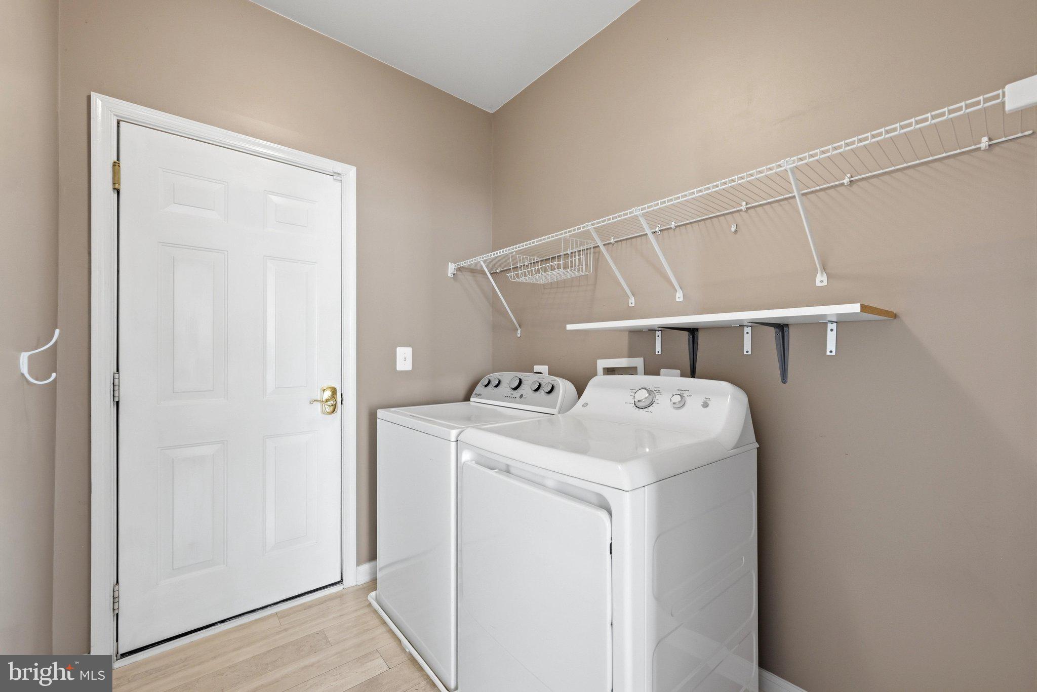 WAKELAND MANOR - Residential