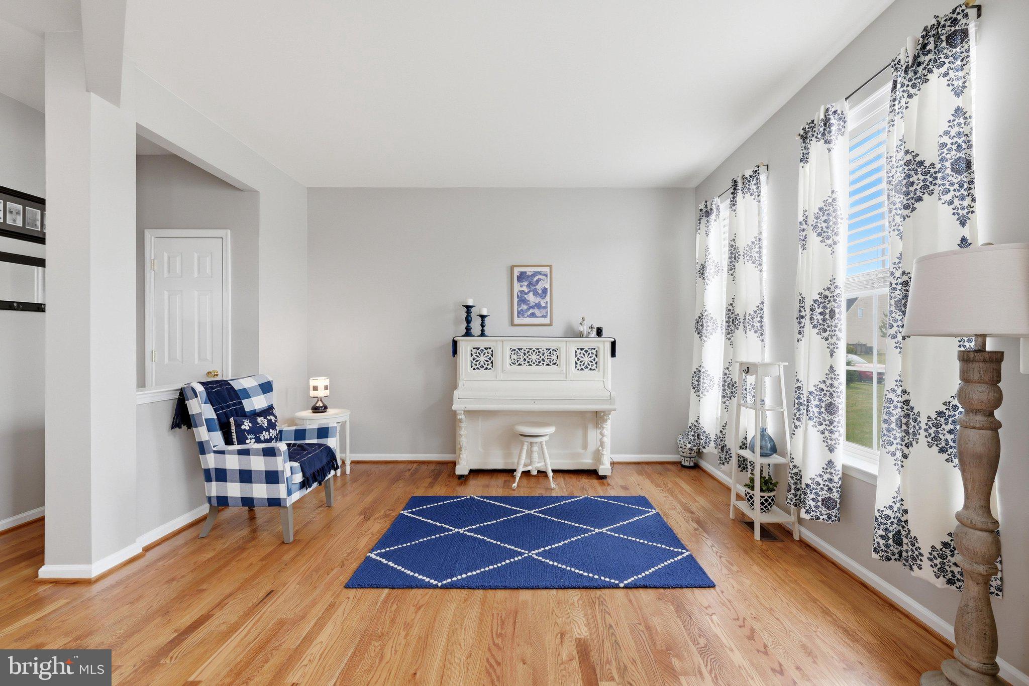 WAKELAND MANOR - Residential