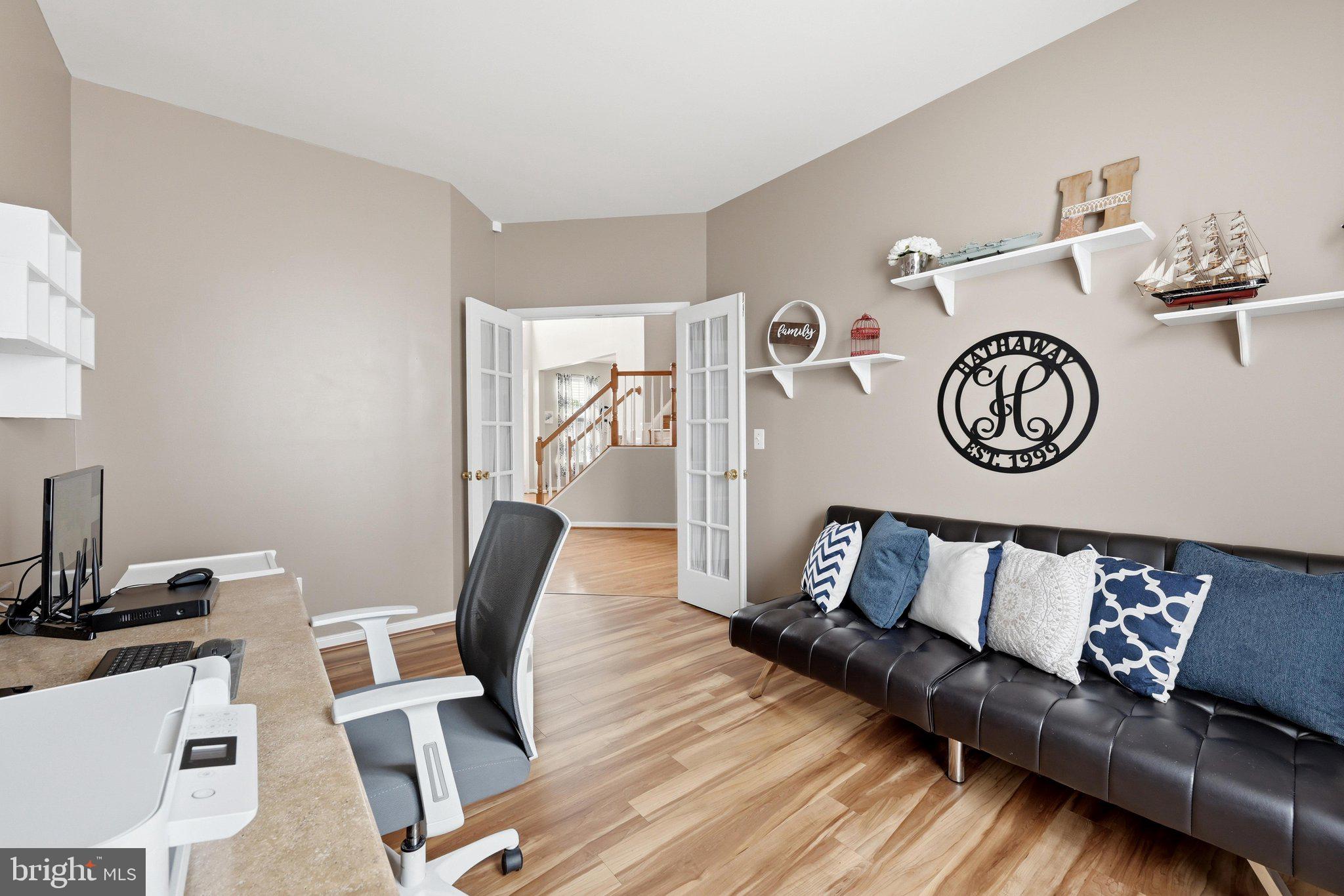 WAKELAND MANOR - Residential