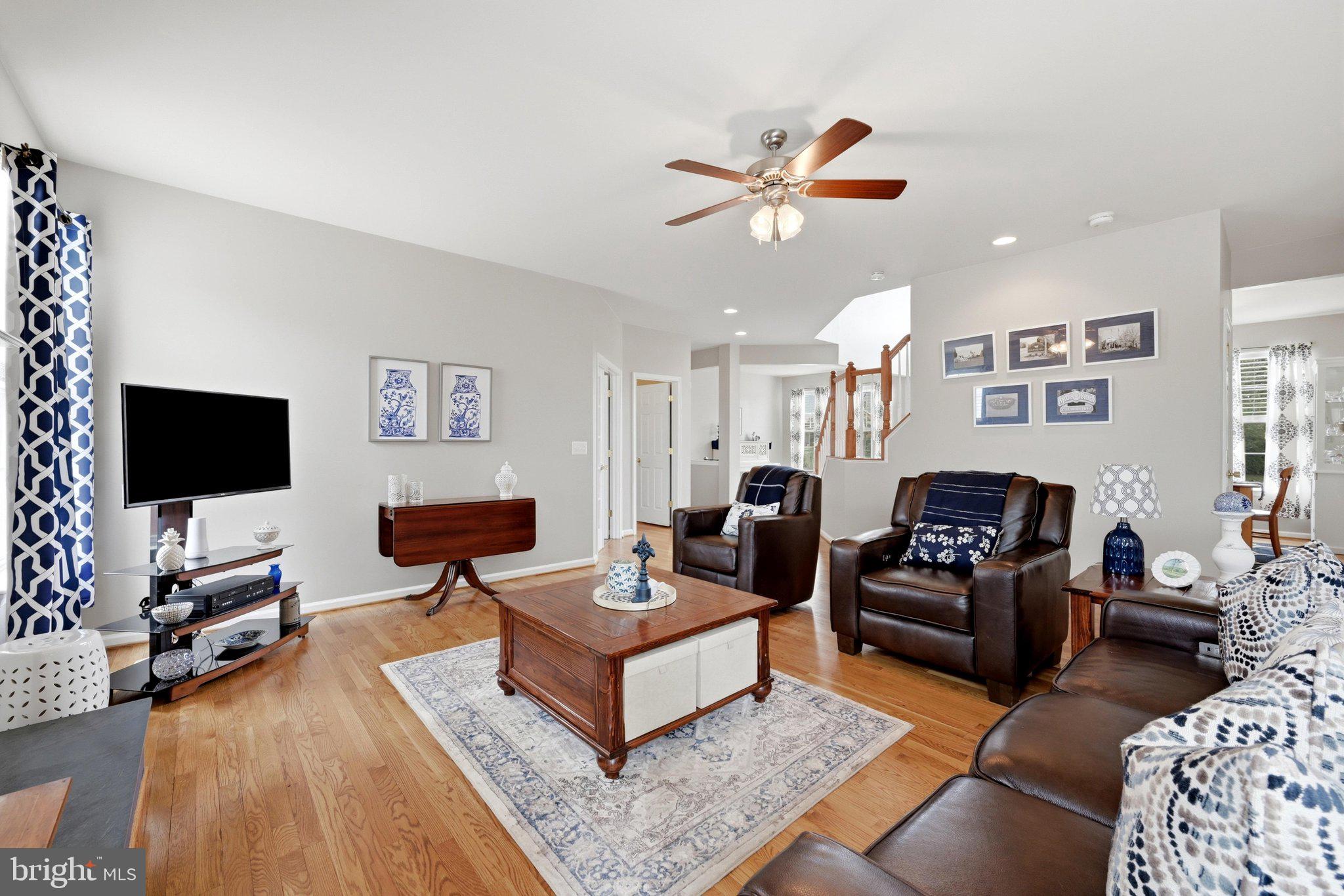 WAKELAND MANOR - Residential