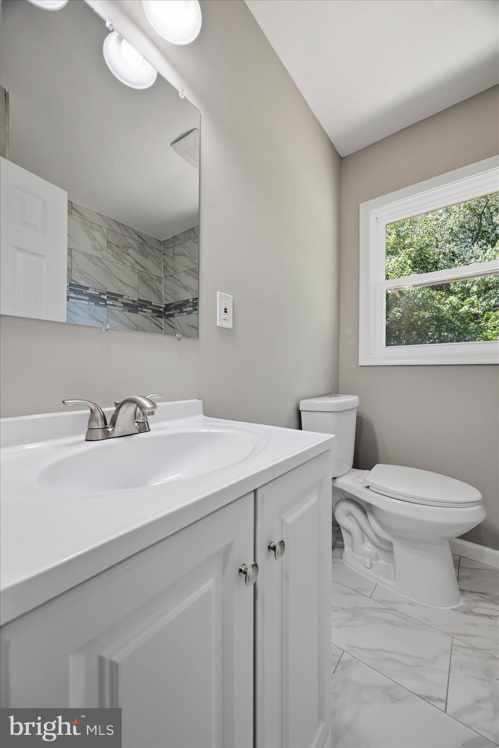 CHESTER HARBOR - Residential