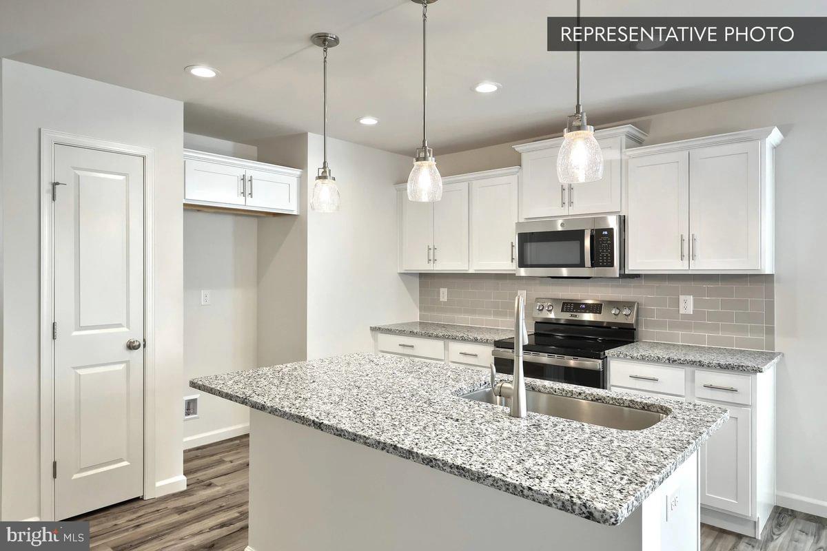 HILLS AT VALLEY VIEW - Residential