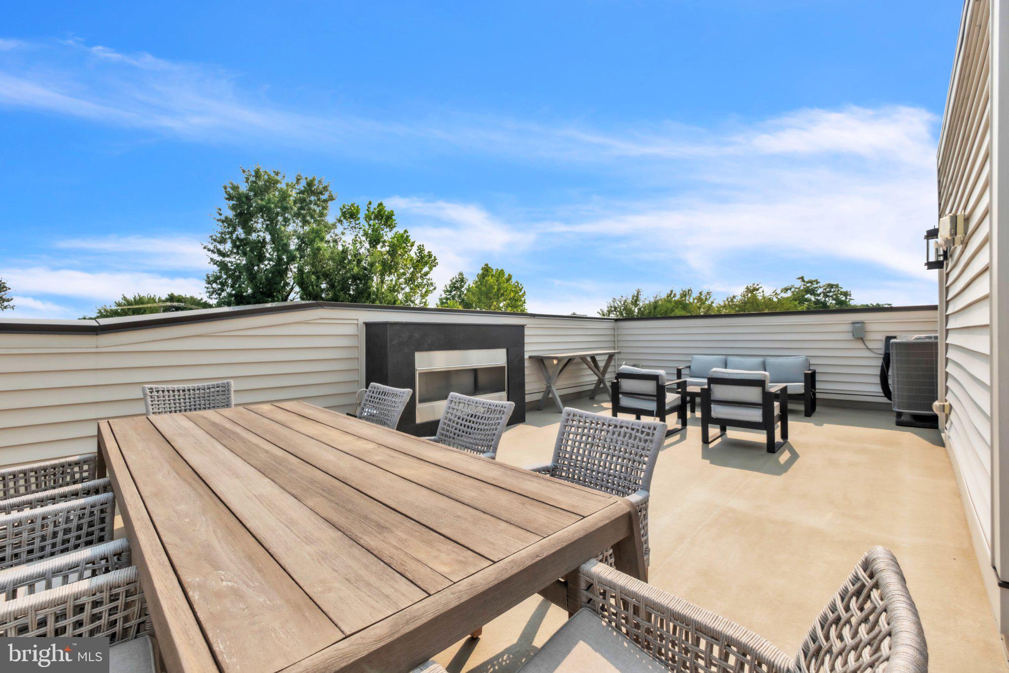 UNION PARK AT MCLEAN - Residential