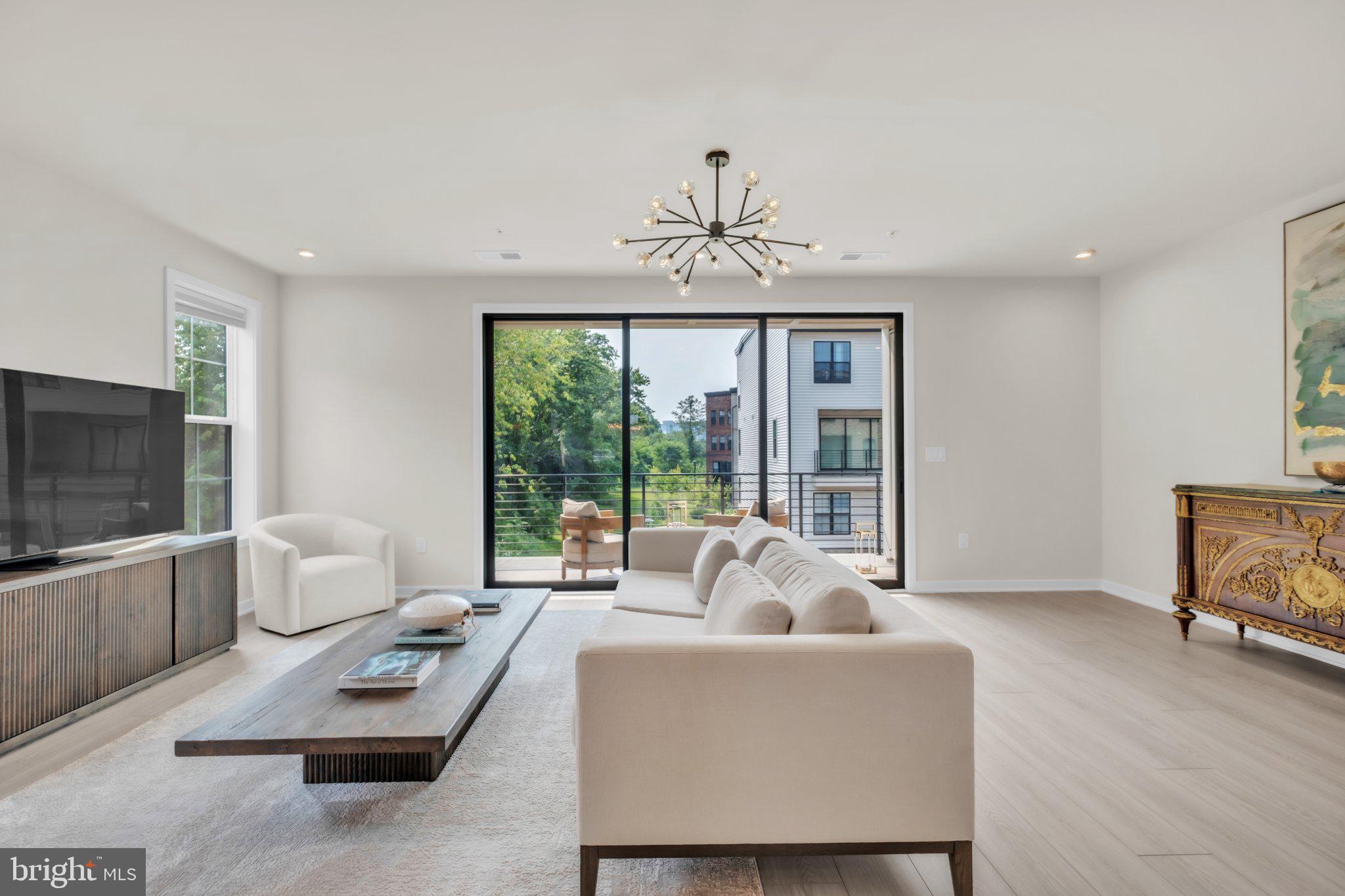 UNION PARK AT MCLEAN - Residential