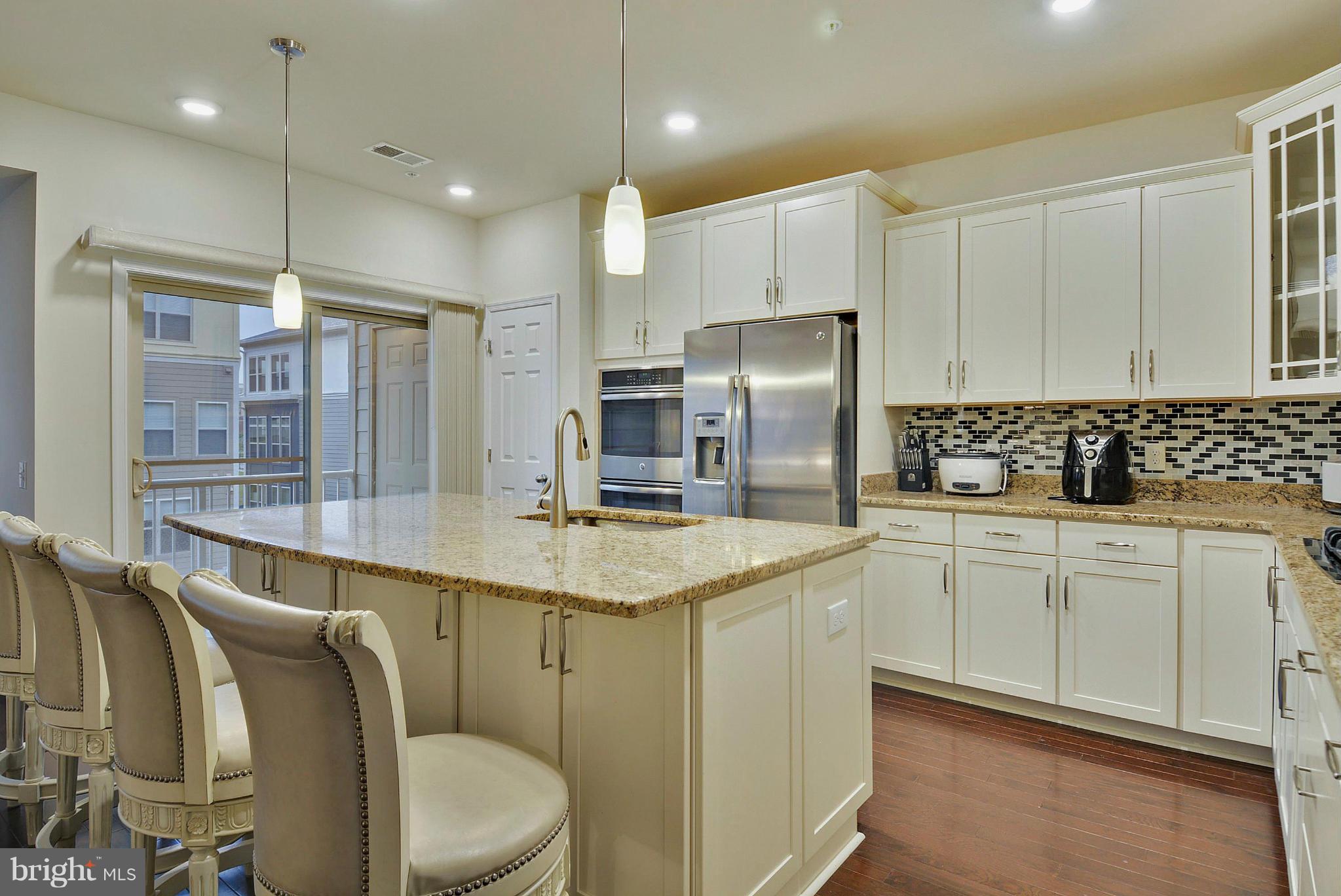 CROWN - Residential
